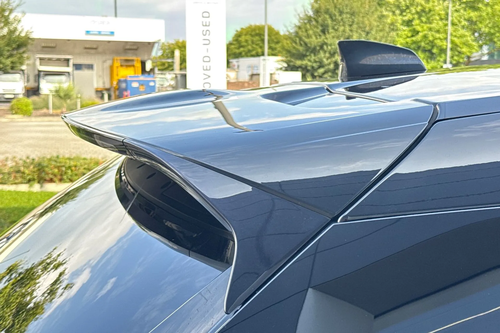 LAND ROVER RANGE ROVER VELAR thumbnail image number 10