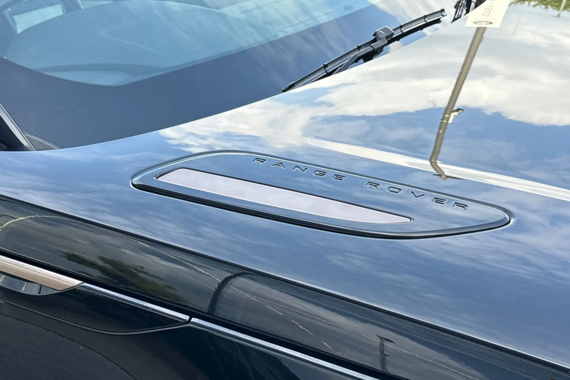 LAND ROVER RANGE ROVER VELAR thumbnail image number 19