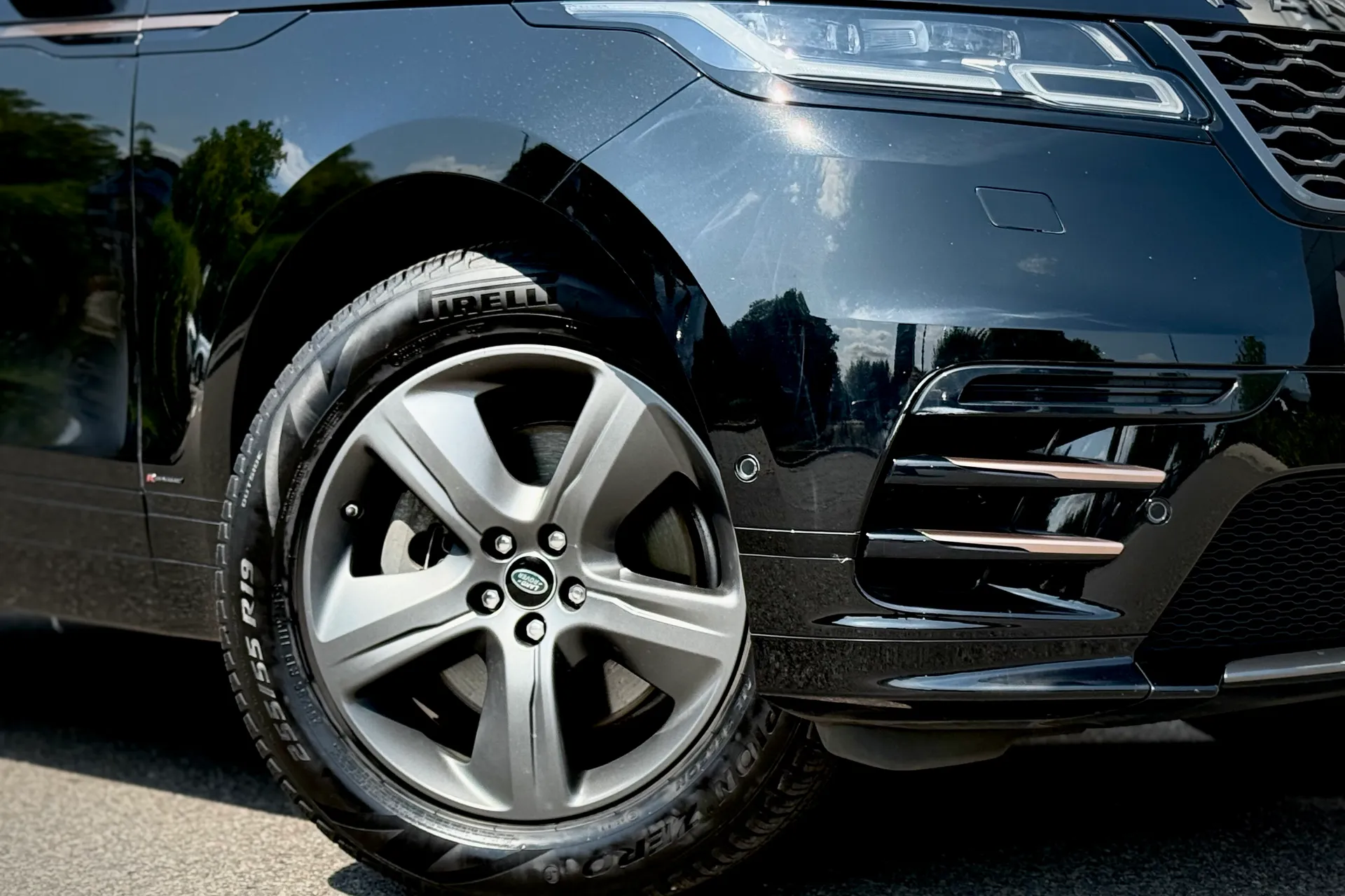 LAND ROVER RANGE ROVER VELAR thumbnail image number 10