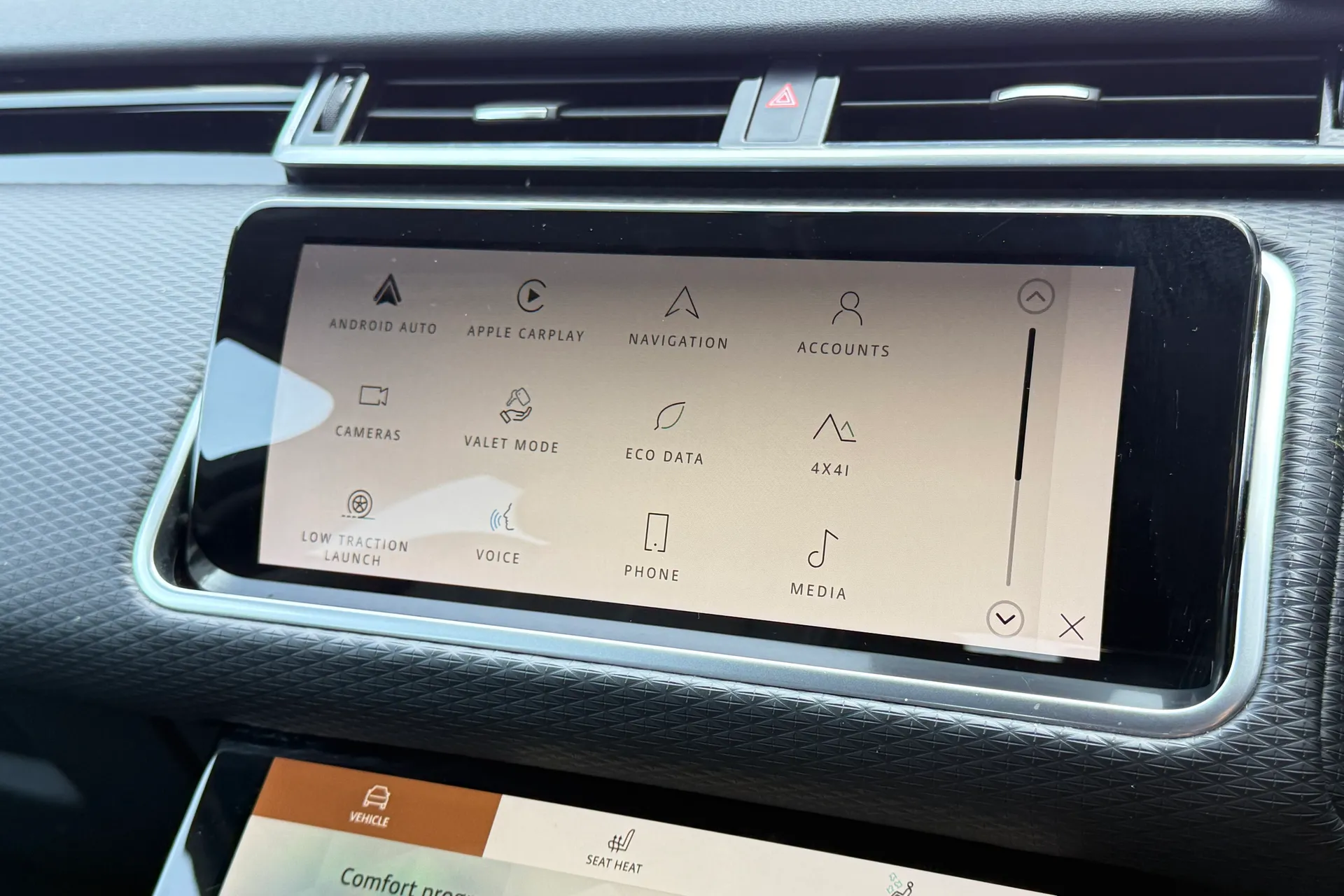 LAND ROVER RANGE ROVER VELAR thumbnail image number 49