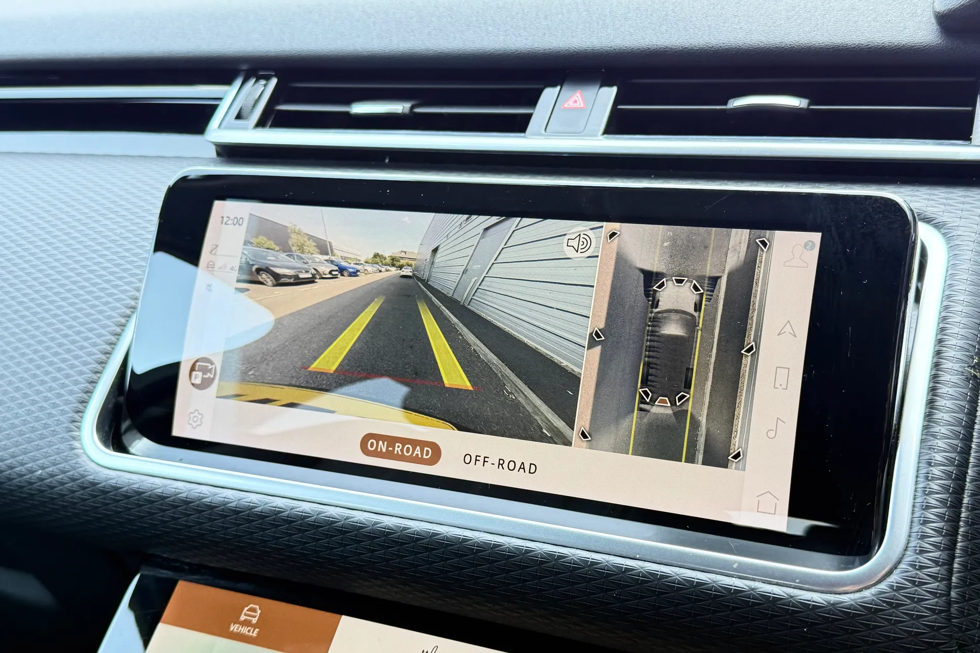 LAND ROVER RANGE ROVER VELAR thumbnail image number 7