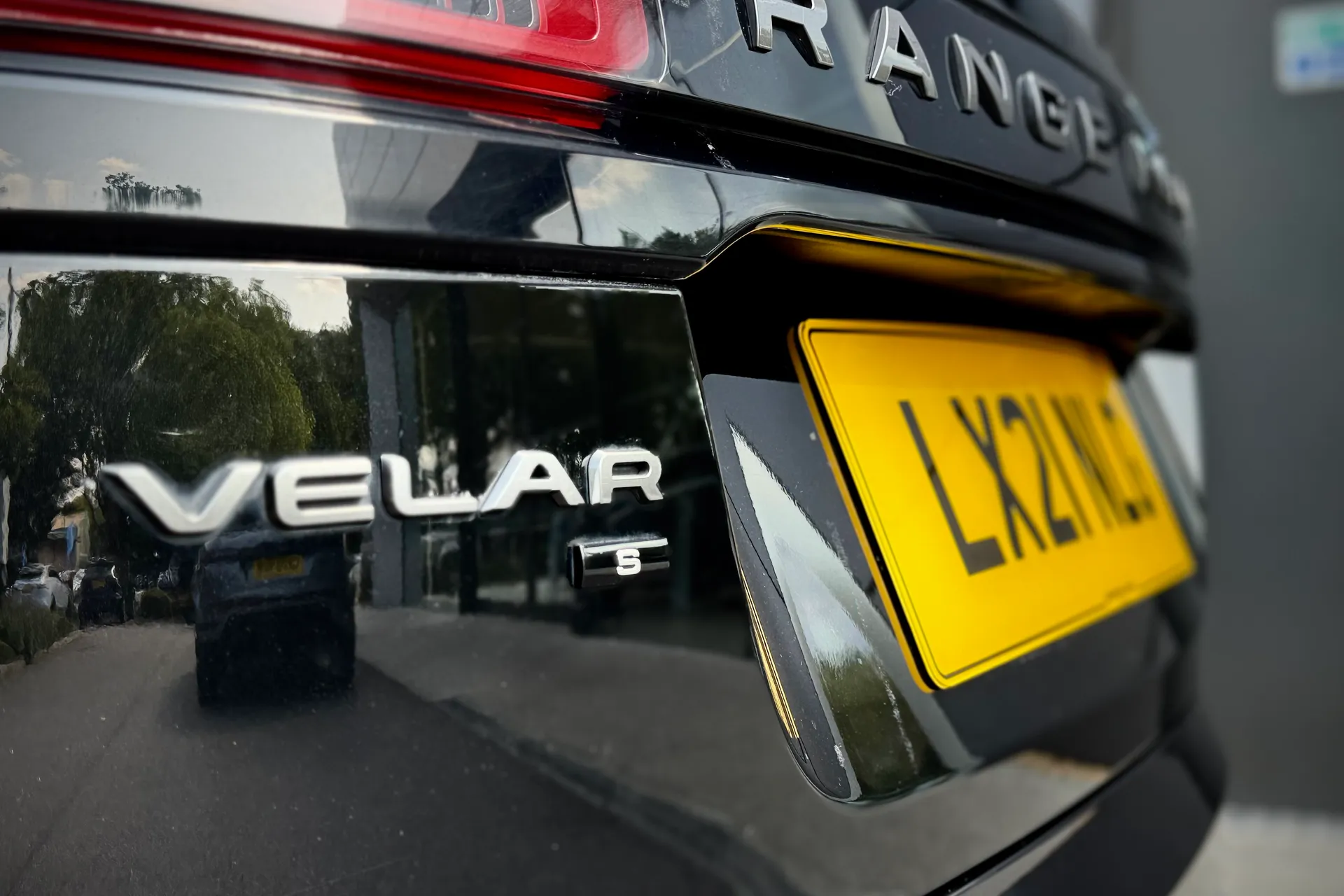 LAND ROVER RANGE ROVER VELAR thumbnail image number 22