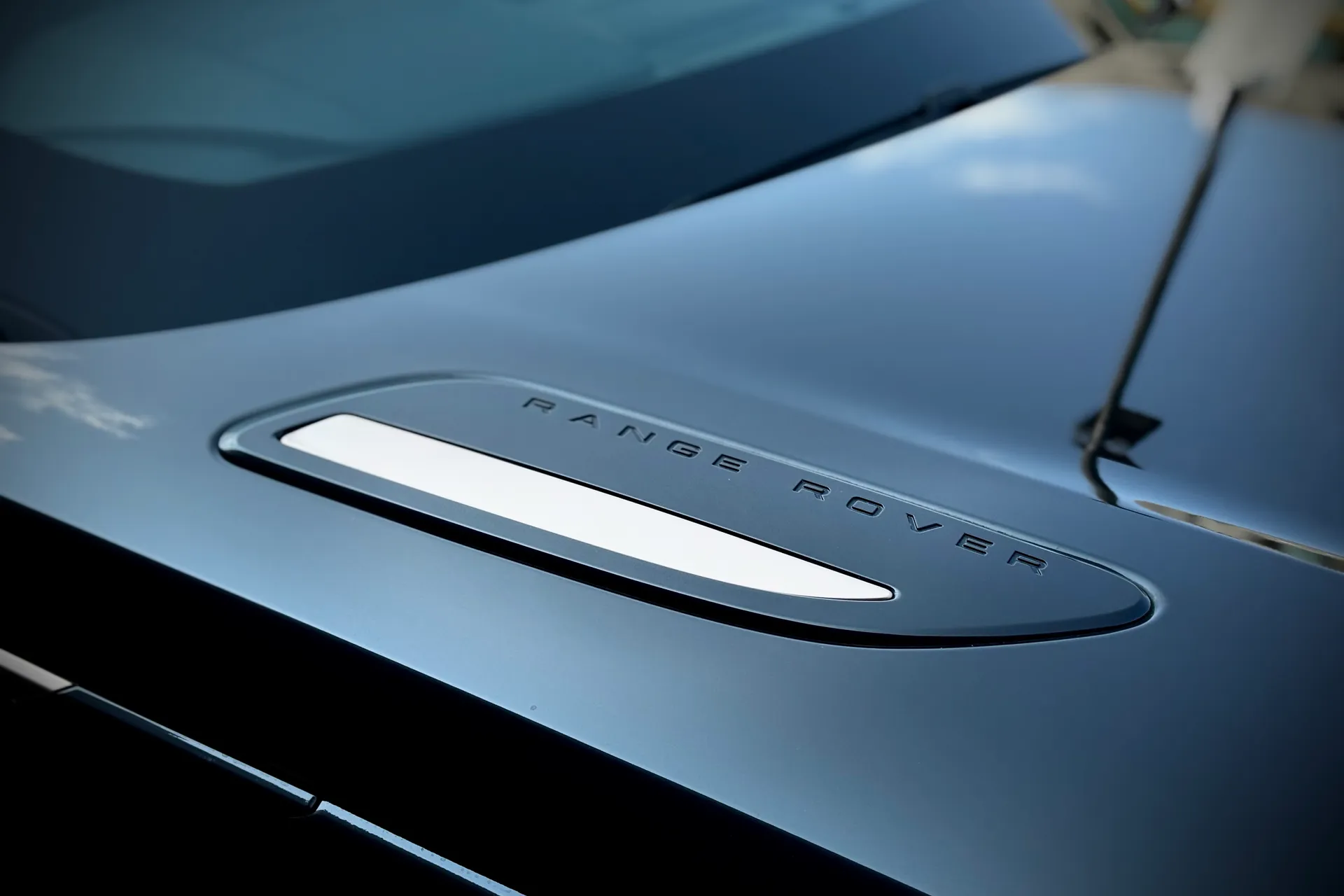 LAND ROVER RANGE ROVER VELAR thumbnail image number 14