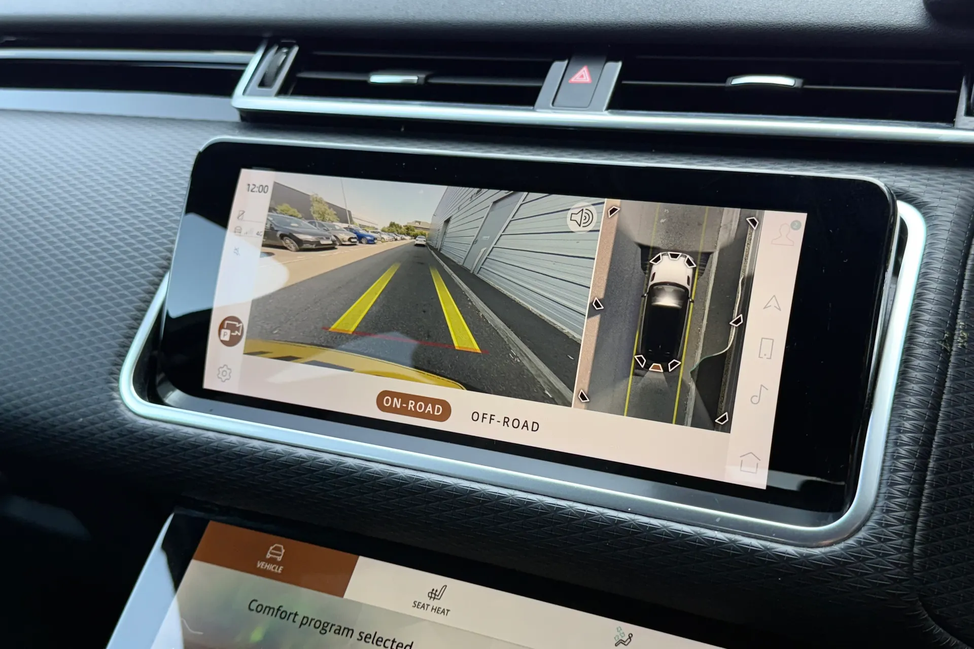 LAND ROVER RANGE ROVER VELAR thumbnail image number 6