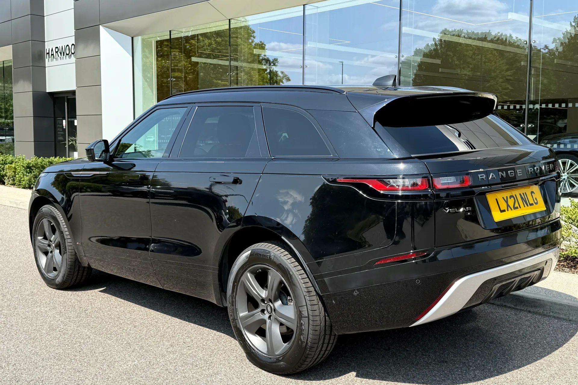 LAND ROVER RANGE ROVER VELAR thumbnail image number 15