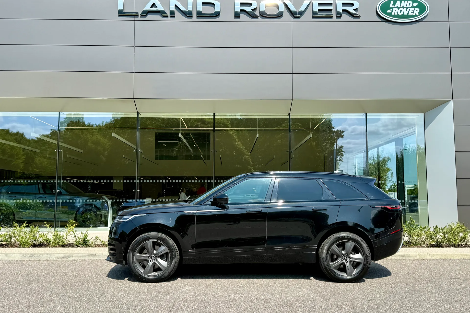 LAND ROVER RANGE ROVER VELAR thumbnail image number 8