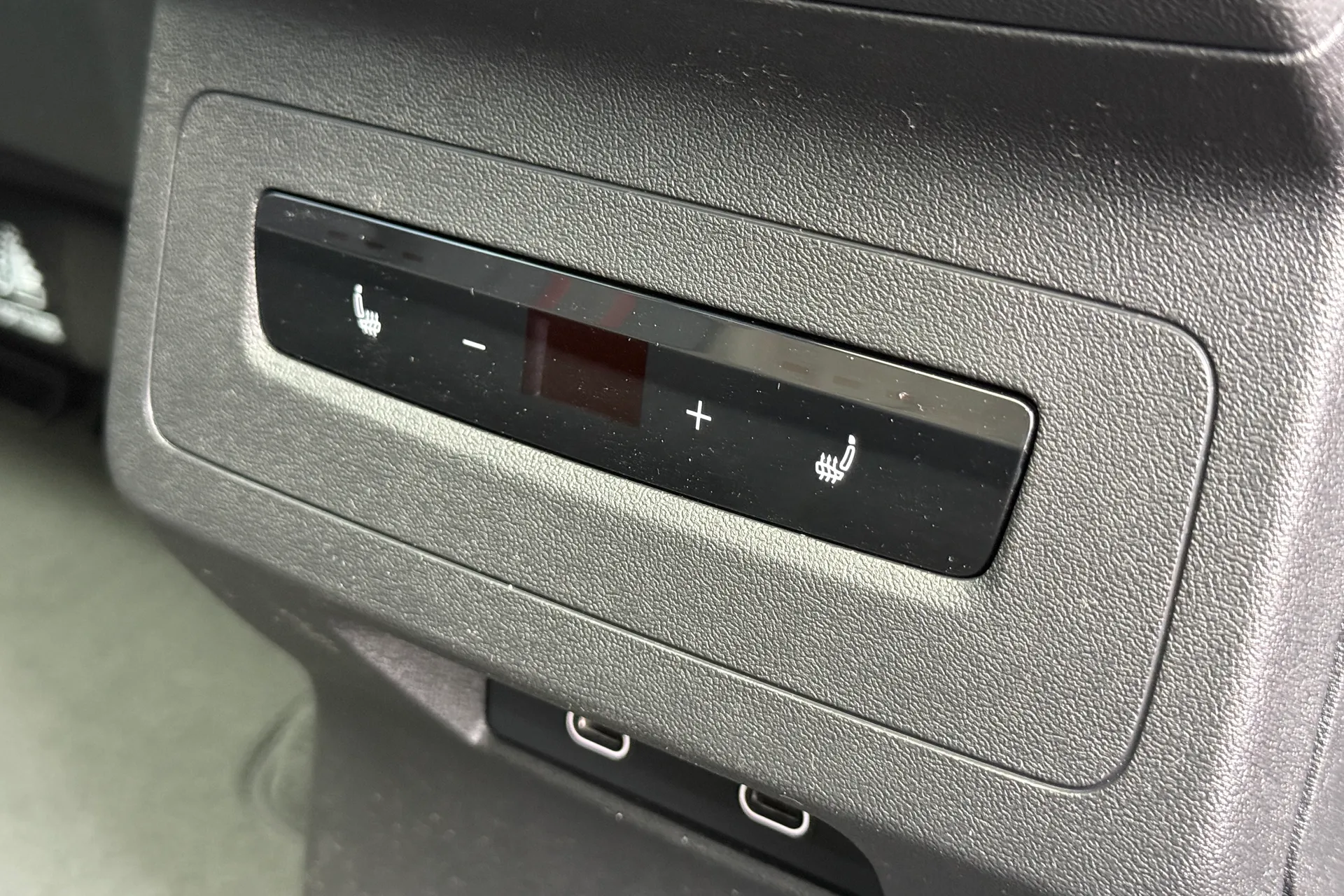 Audi A6 thumbnail image number 34