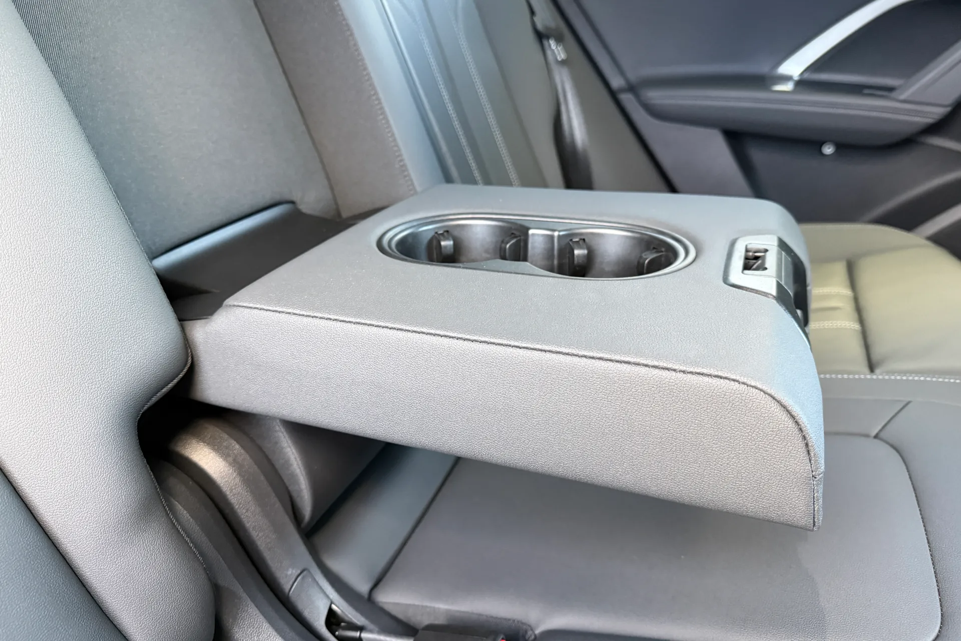 Audi Q5 thumbnail image number 38