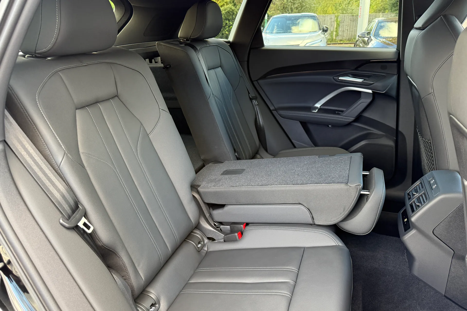 Audi Q5 thumbnail image number 39