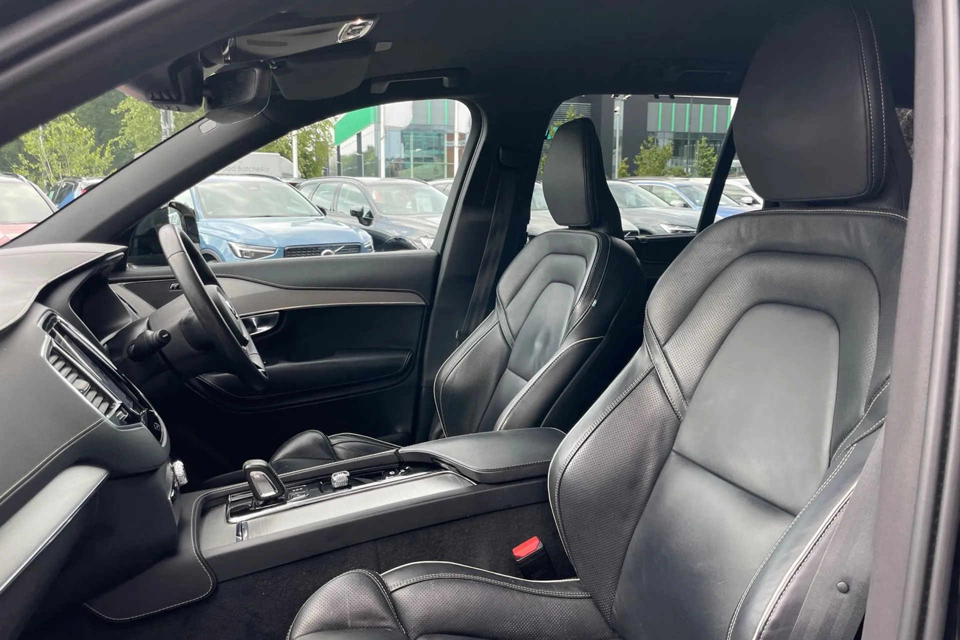 Volvo XC90 thumbnail image number 29