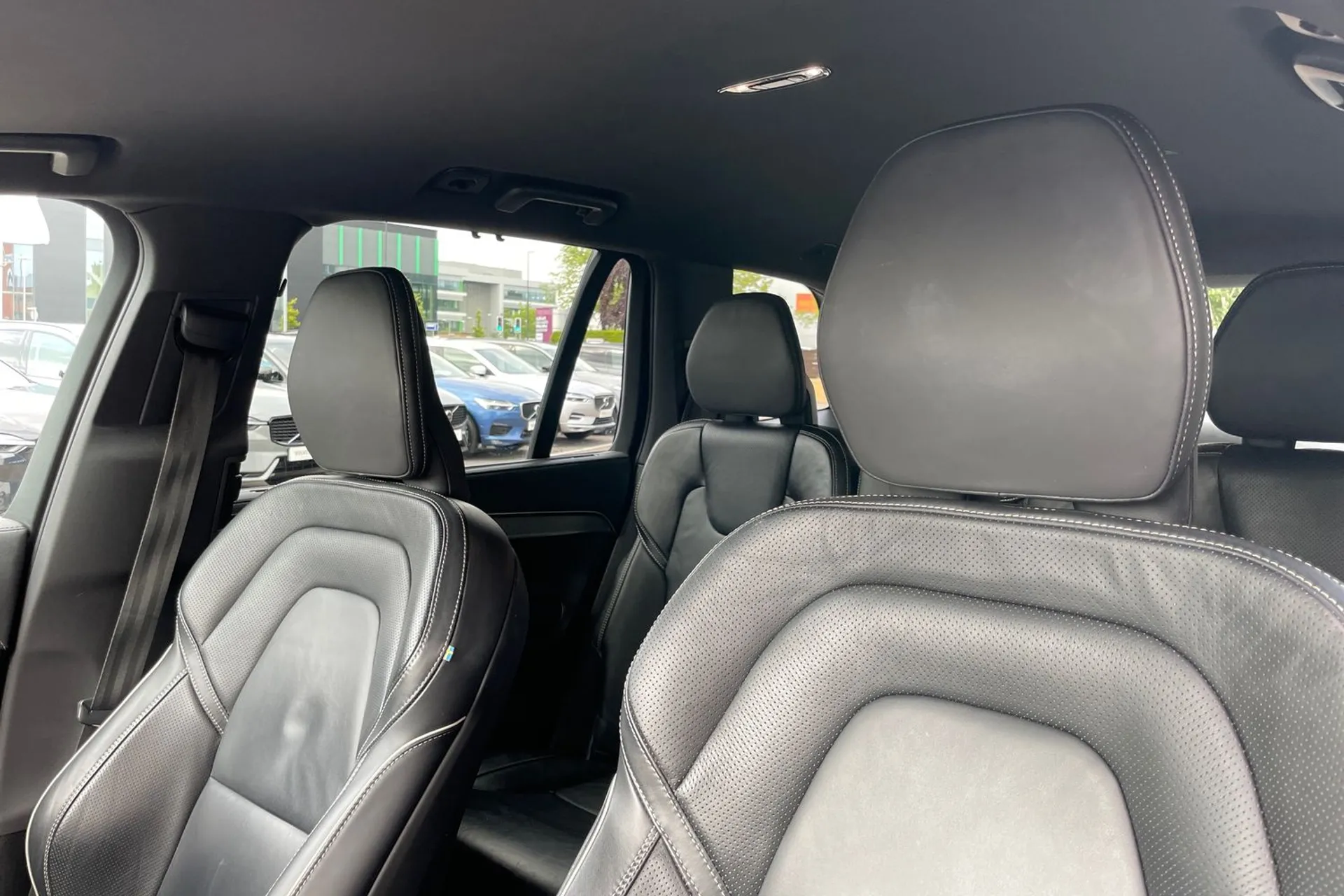 Volvo XC90 thumbnail image number 30