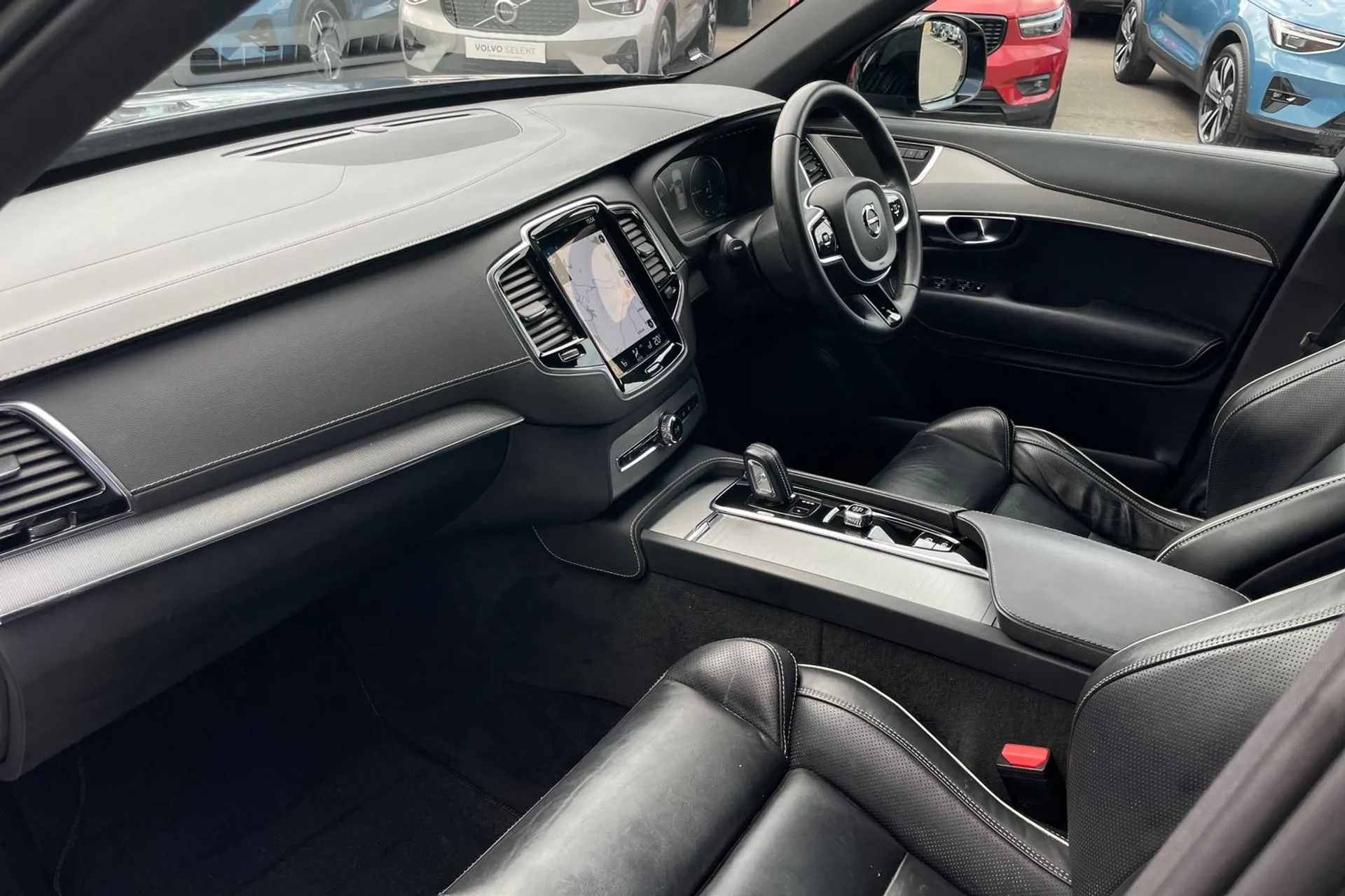 Volvo XC90 thumbnail image number 28