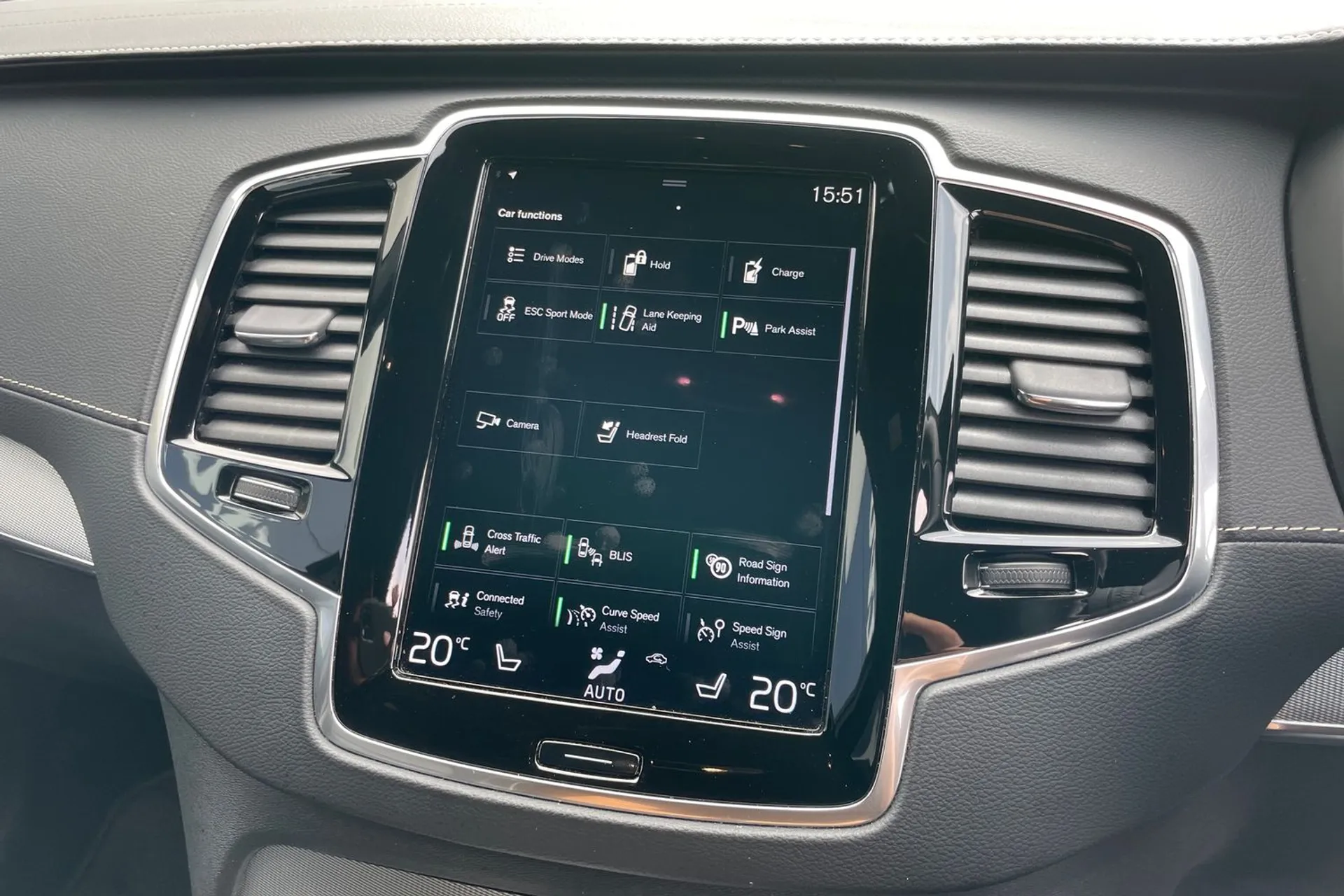 Volvo XC90 thumbnail image number 44