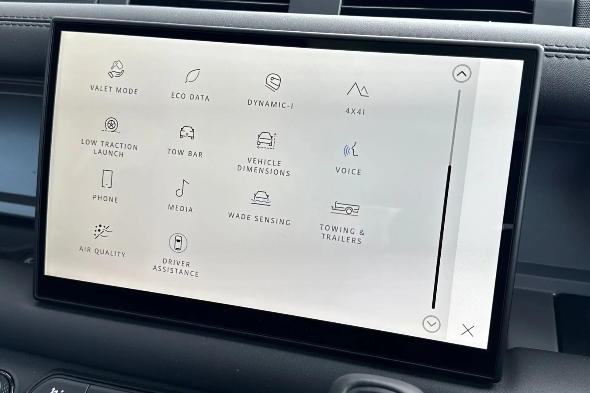 LAND ROVER Defender 110 thumbnail image number 69