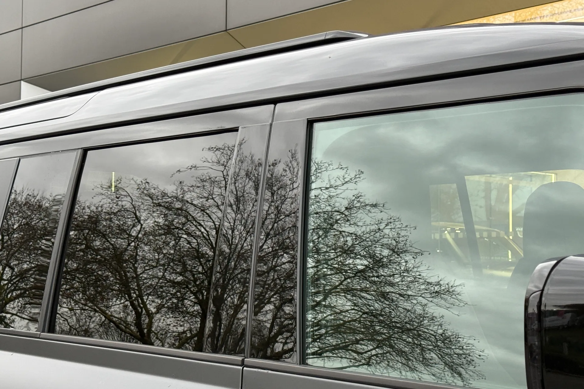 LAND ROVER Defender 110 thumbnail image number 73