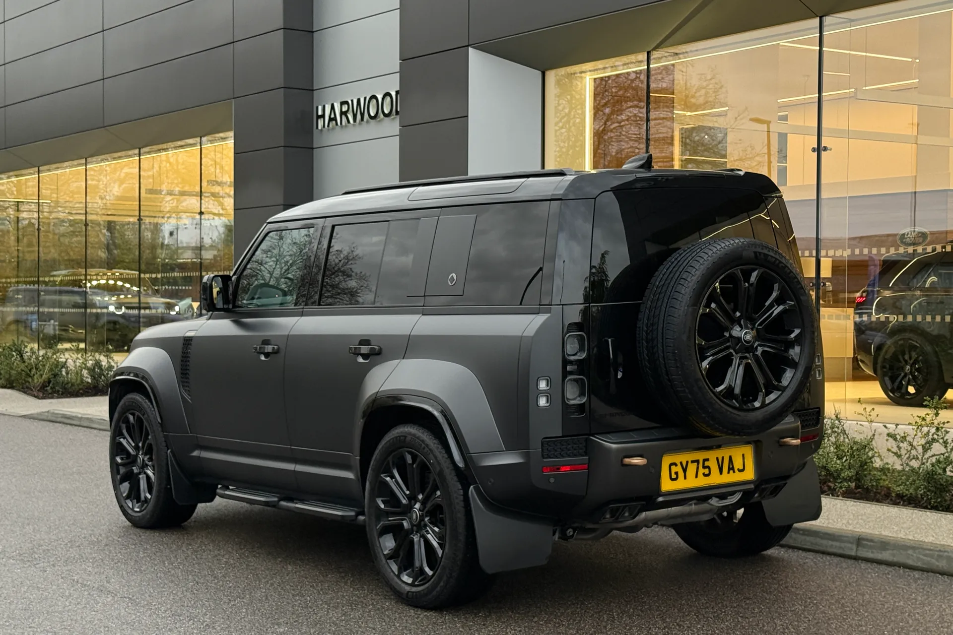 LAND ROVER Defender 110 thumbnail image number 41