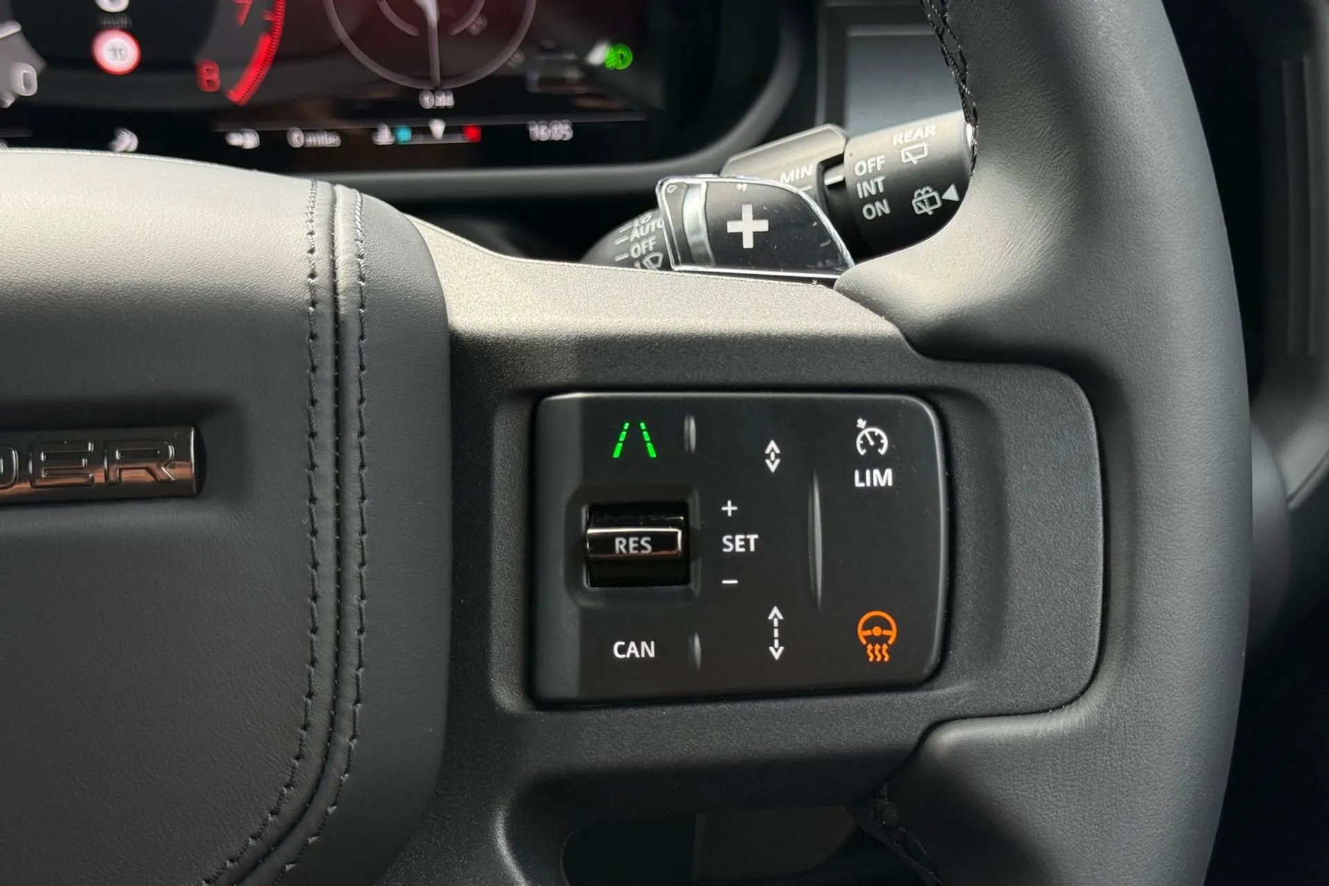 LAND ROVER Defender 110 thumbnail image number 91