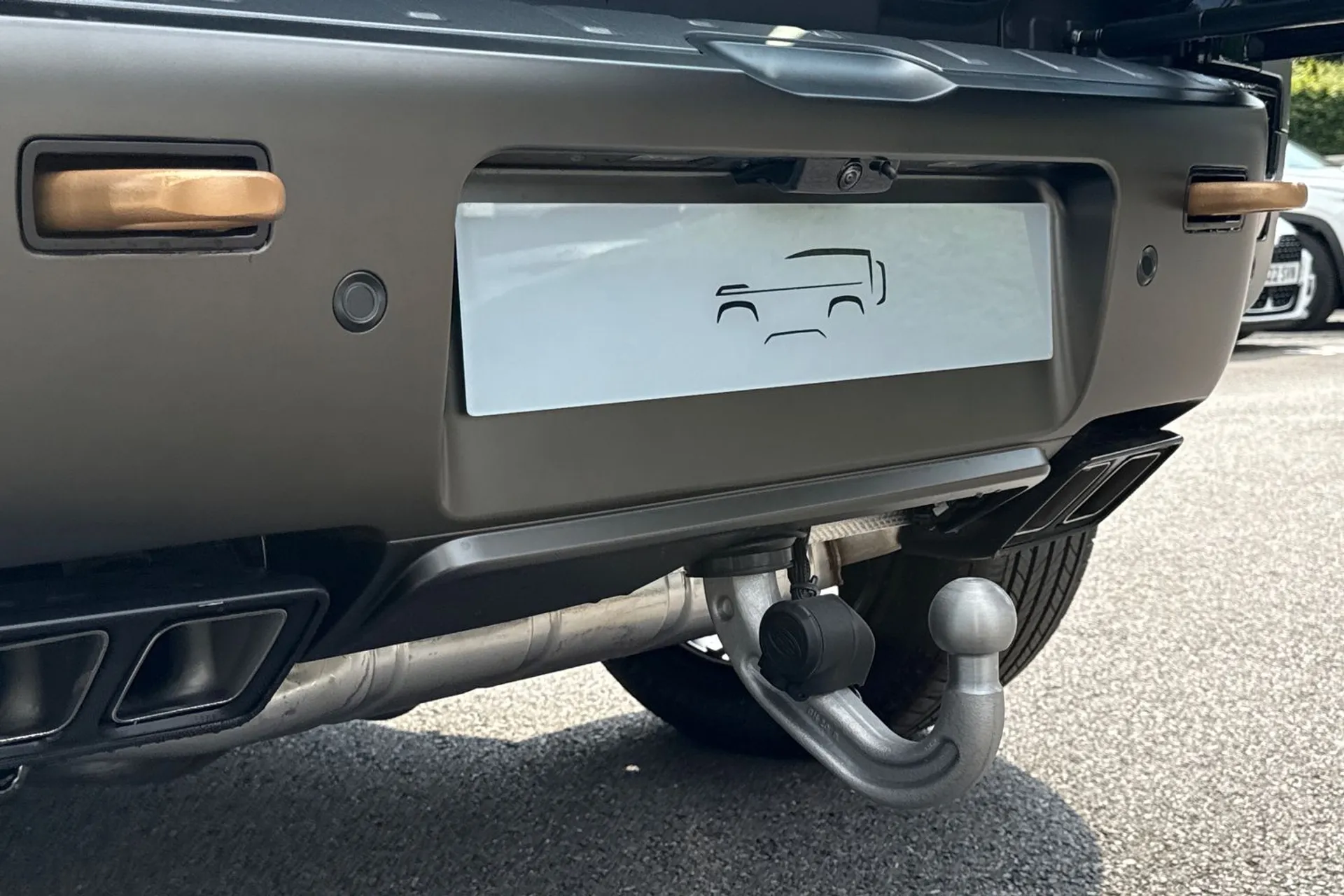 LAND ROVER Defender 110 thumbnail image number 94