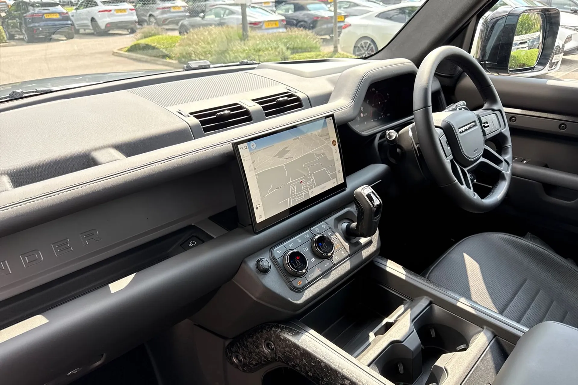 LAND ROVER Defender 110 thumbnail image number 85