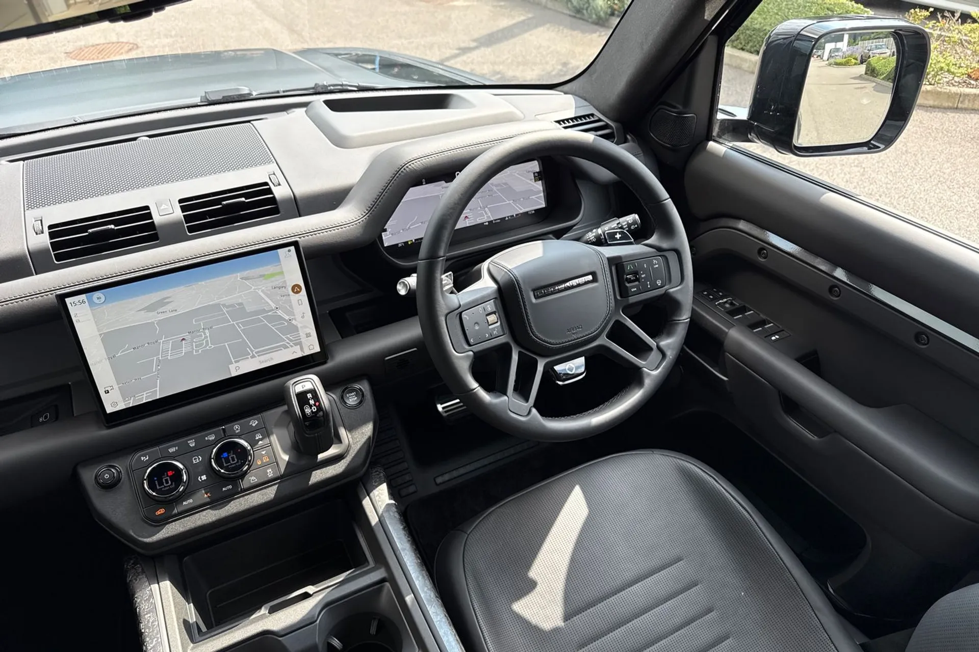 LAND ROVER Defender 110 thumbnail image number 56