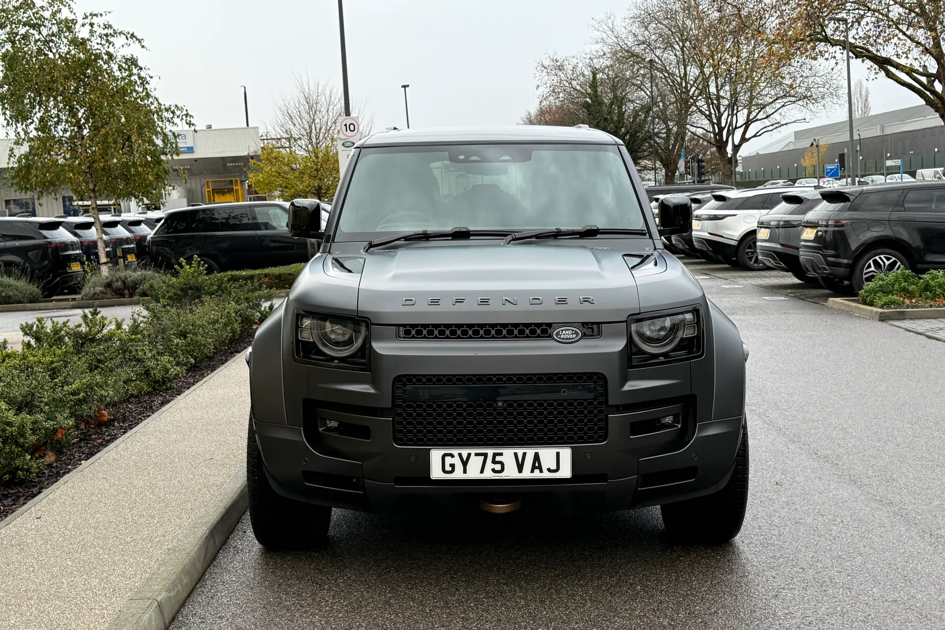 LAND ROVER Defender 110 thumbnail image number 26