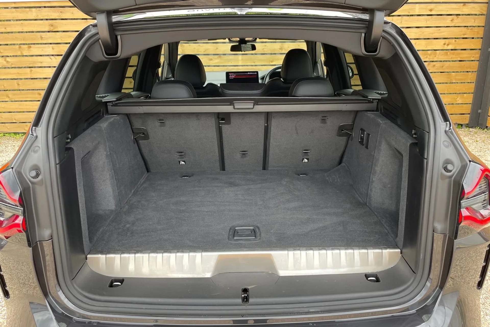 BMW X3 thumbnail image number 19