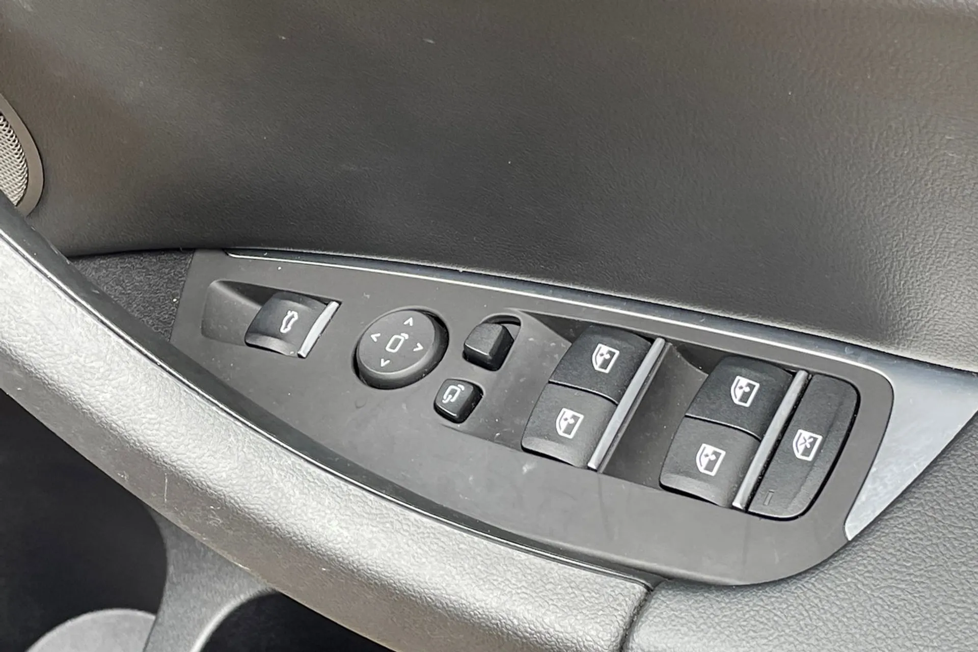 BMW X3 thumbnail image number 50