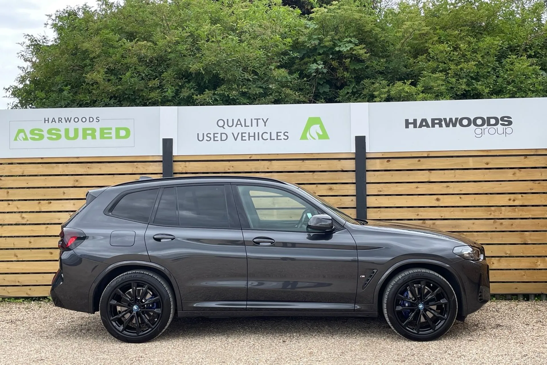 BMW X3 thumbnail image number 2