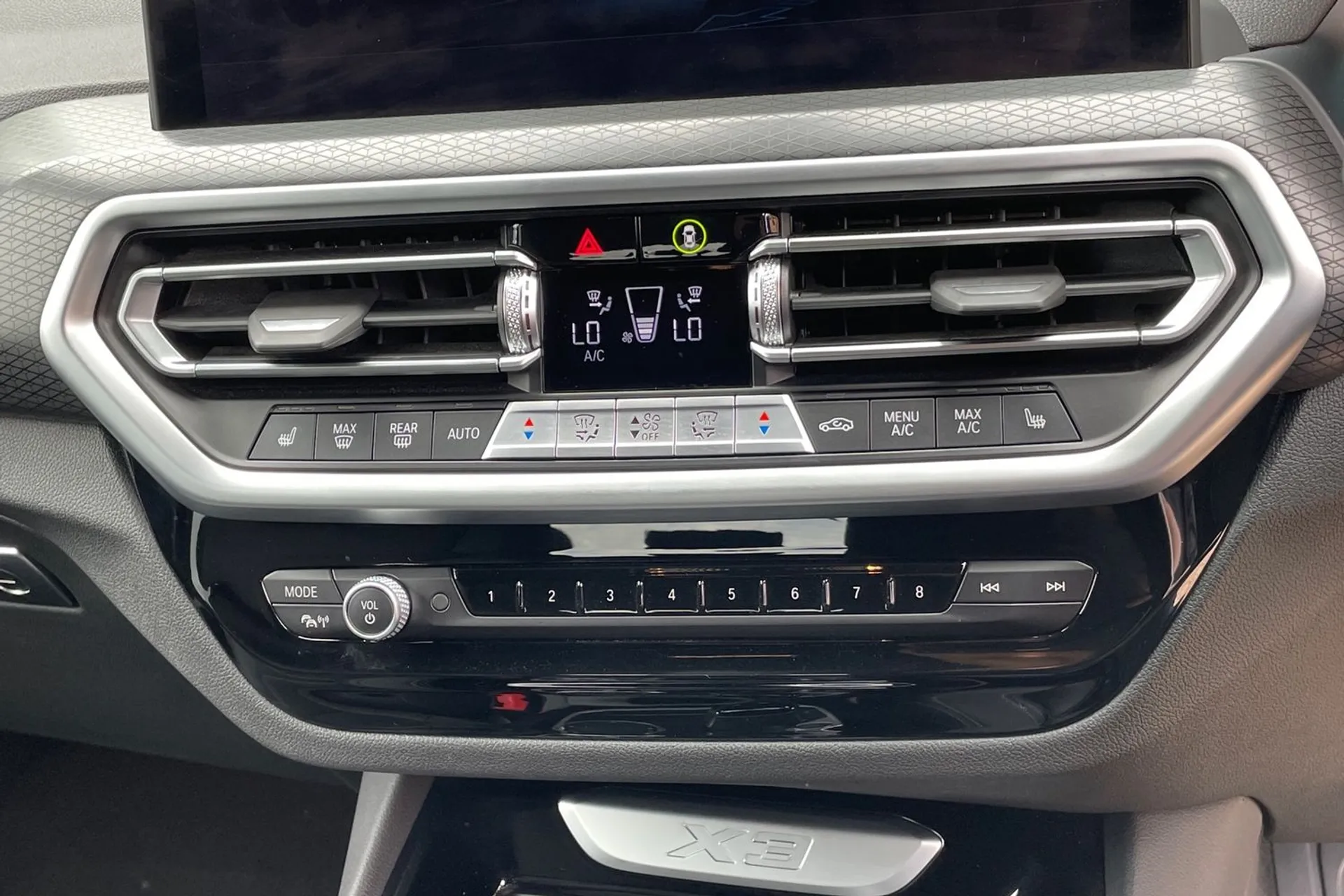 BMW X3 thumbnail image number 40
