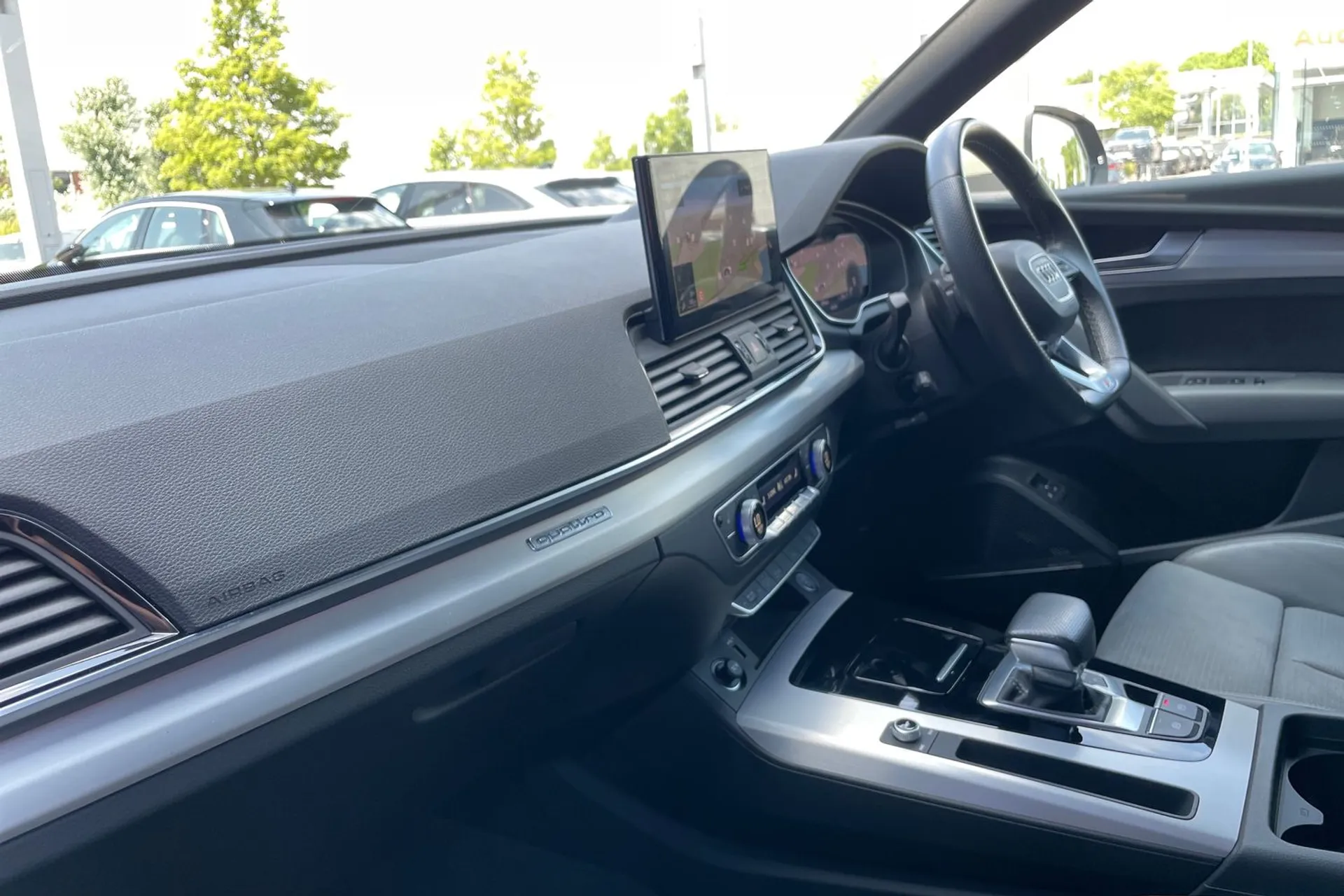 Audi Q5 thumbnail image number 26