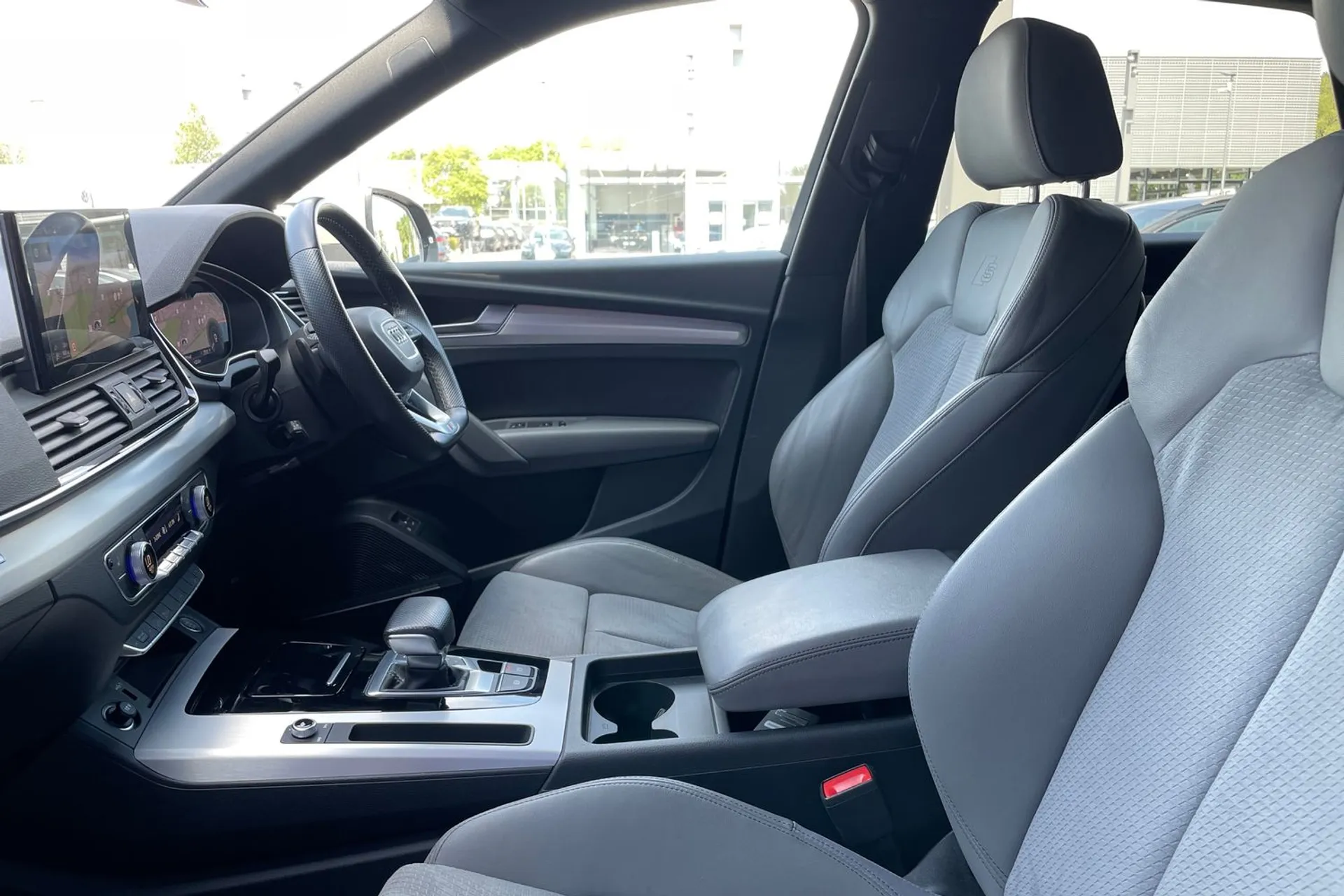 Audi Q5 thumbnail image number 27