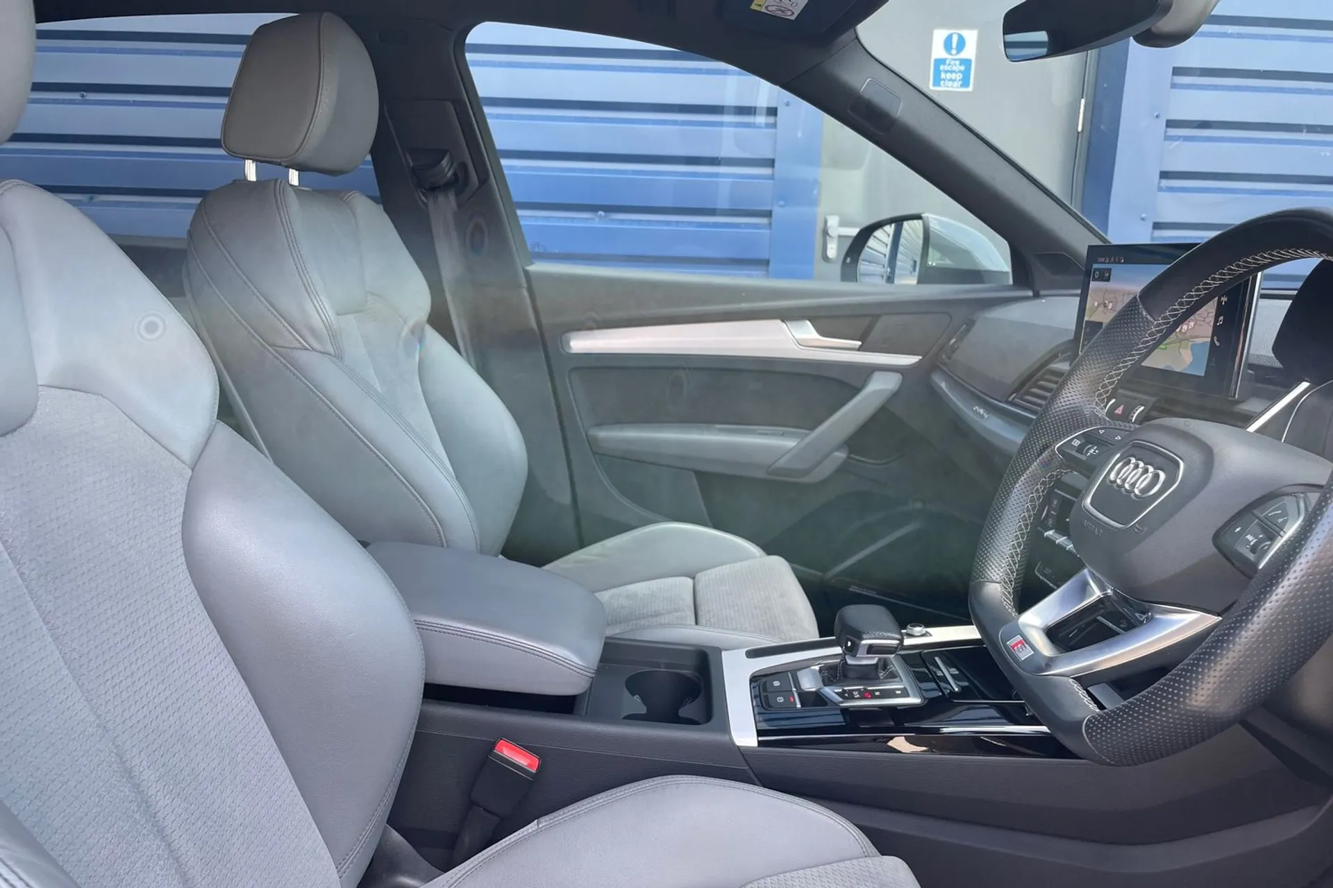 Audi Q5 thumbnail image number 24