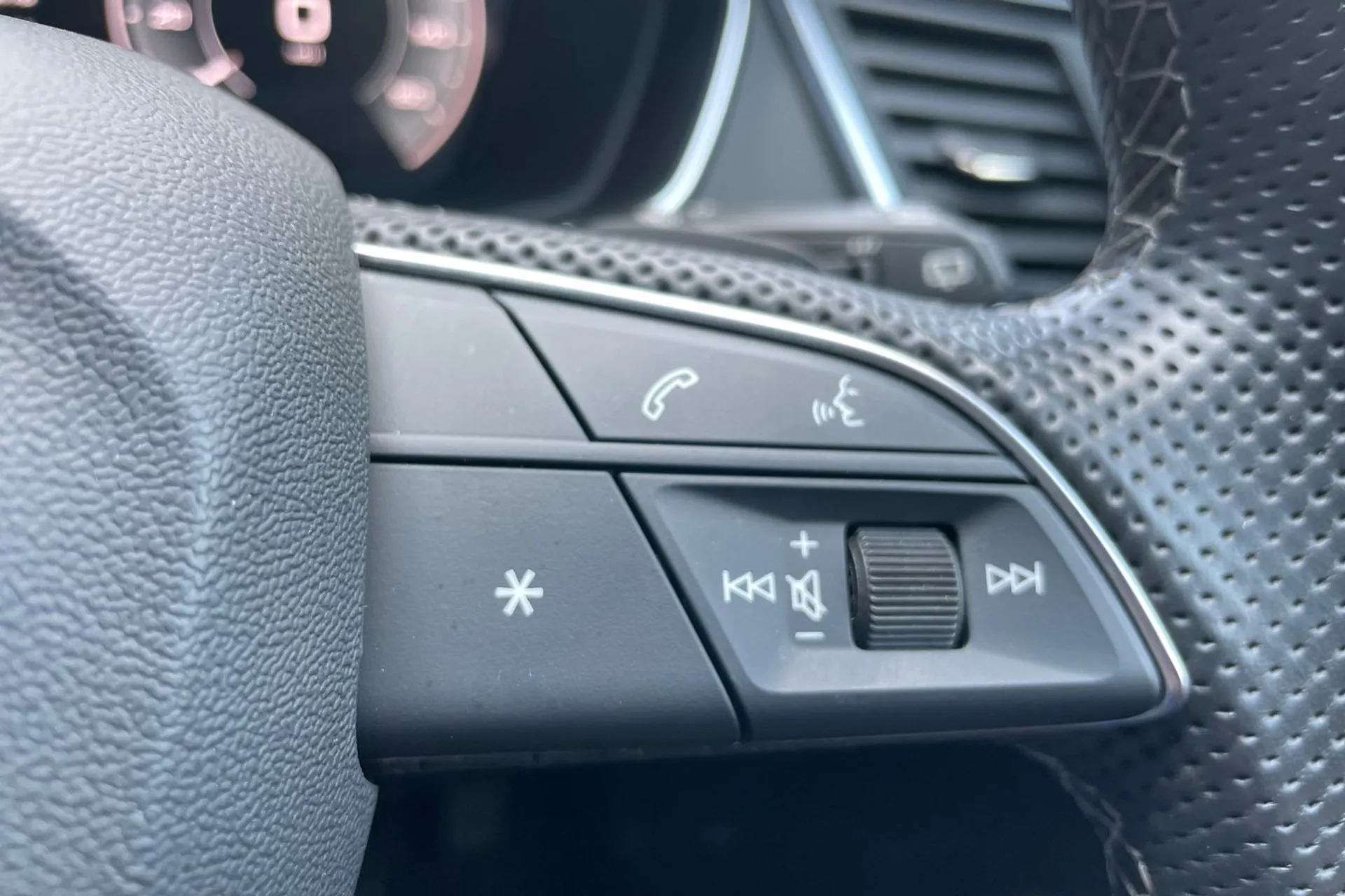 Audi Q5 thumbnail image number 44