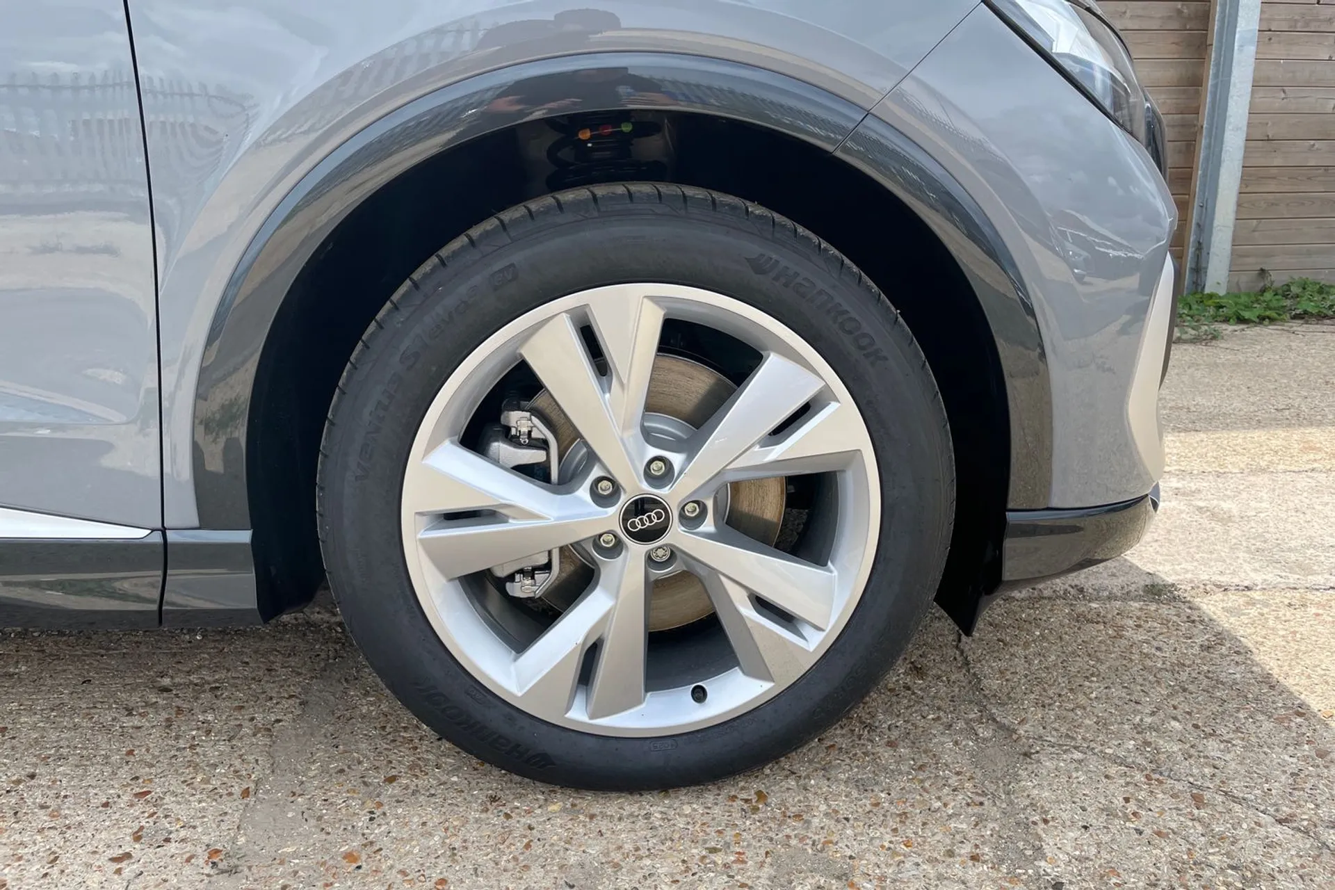 Audi Q4 e-tron thumbnail image number 10