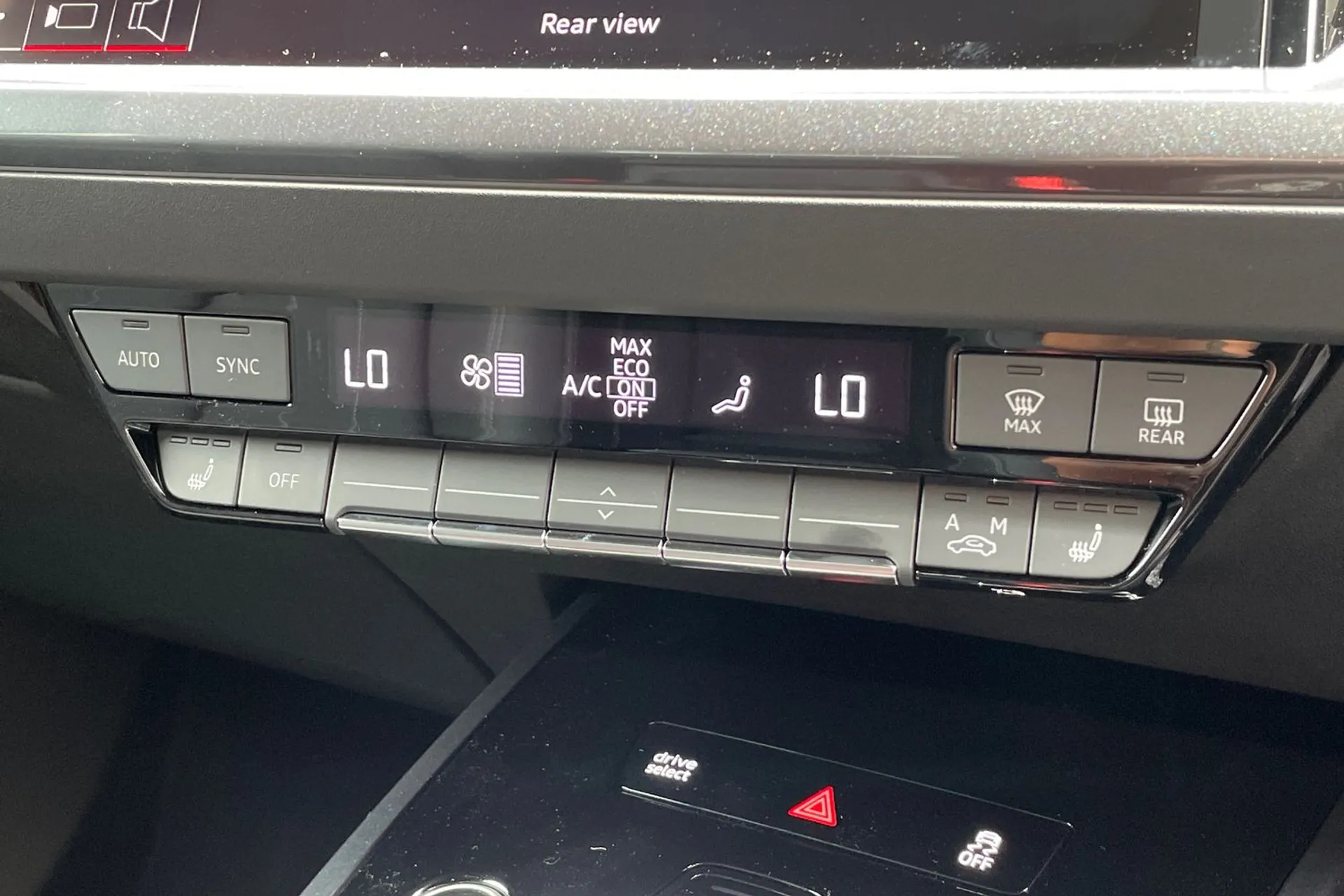 Audi Q4 e-tron thumbnail image number 36