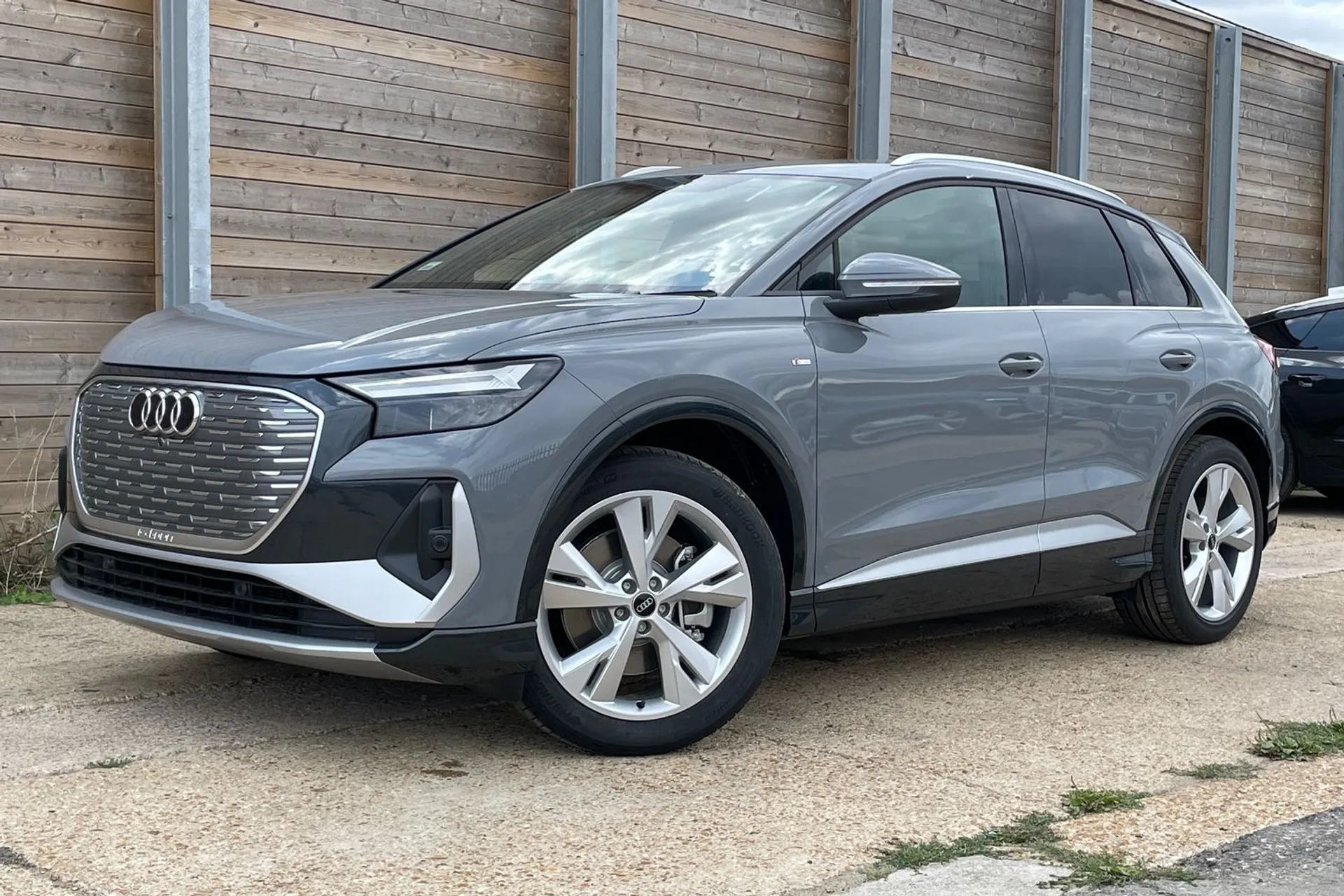 Audi Q4 e-tron thumbnail image number 9