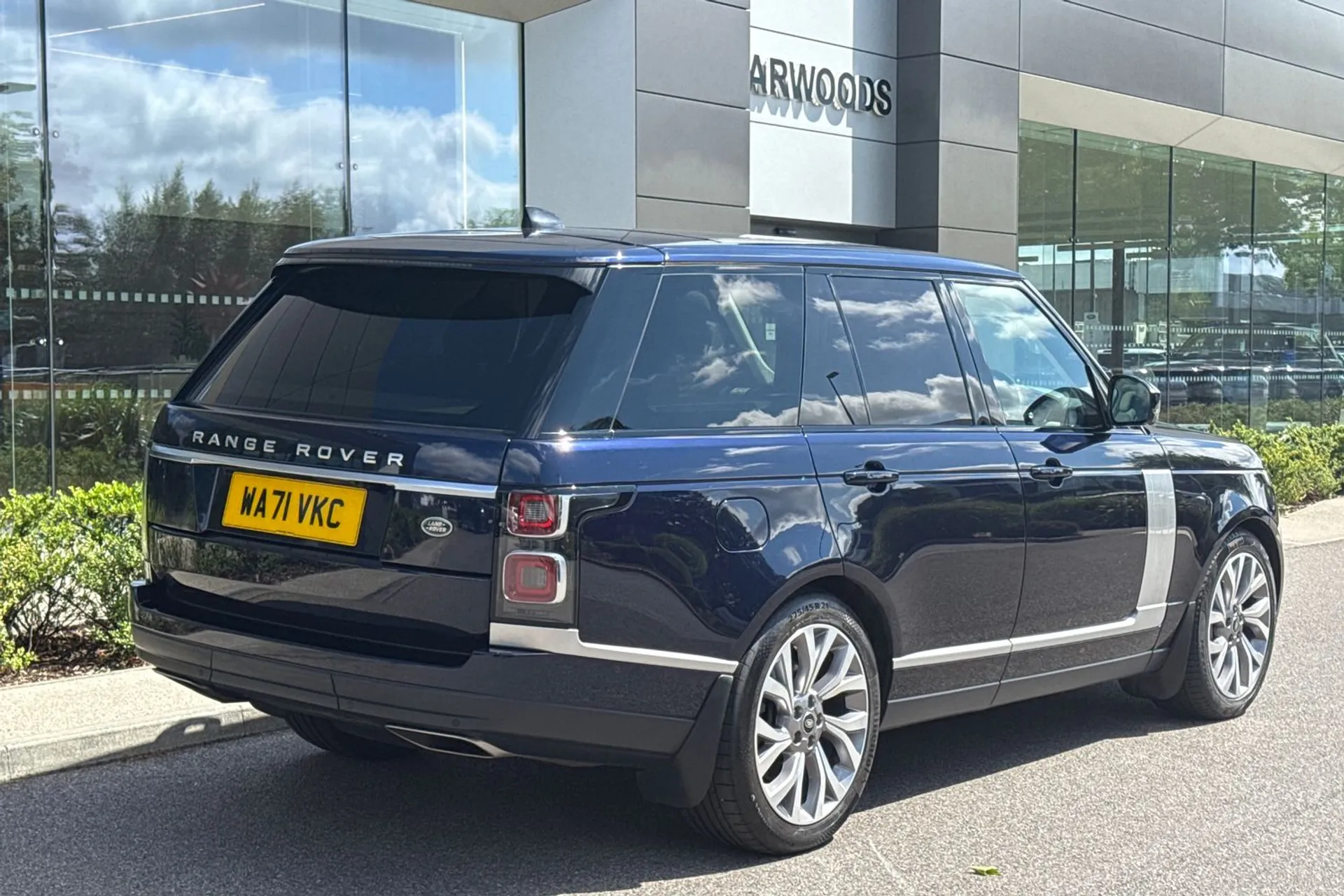 LAND ROVER RANGE ROVER thumbnail image number 9
