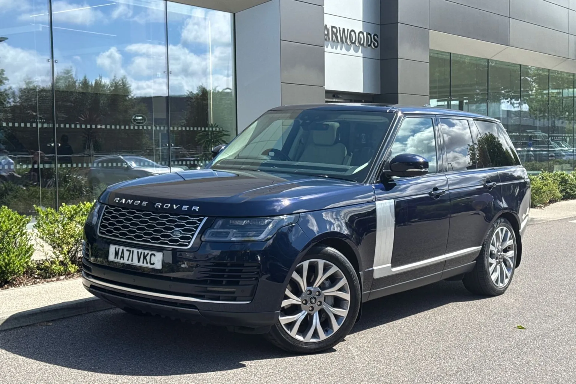 LAND ROVER RANGE ROVER thumbnail image number 17
