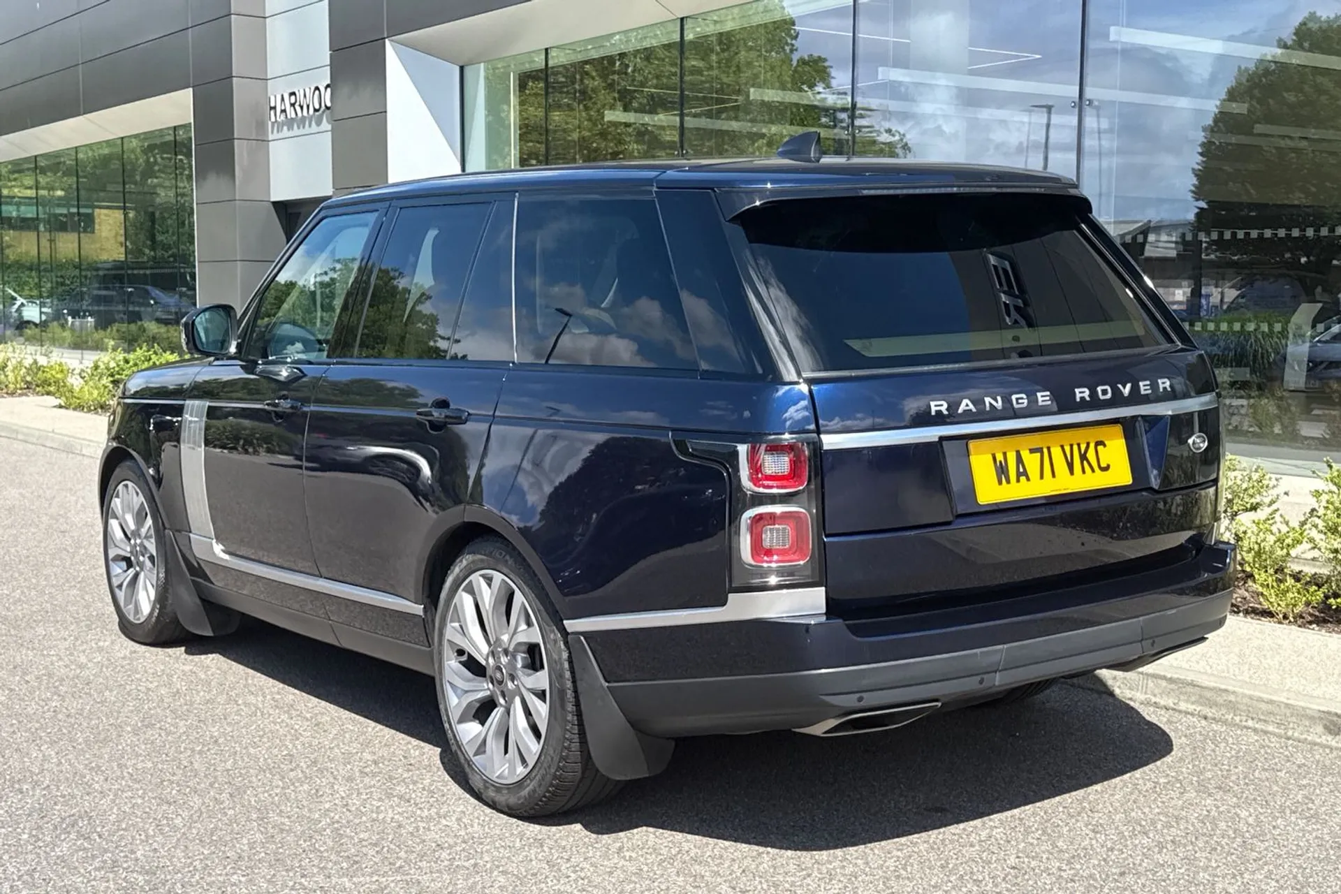LAND ROVER RANGE ROVER thumbnail image number 14
