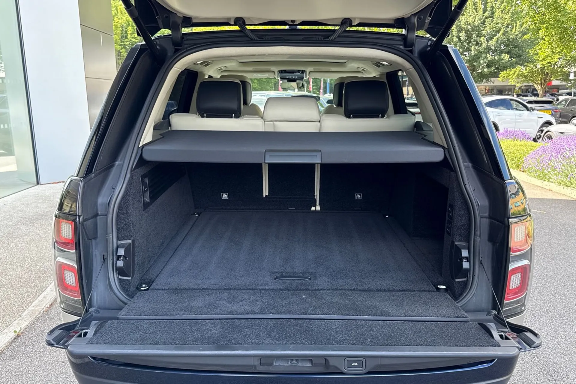 LAND ROVER RANGE ROVER thumbnail image number 28