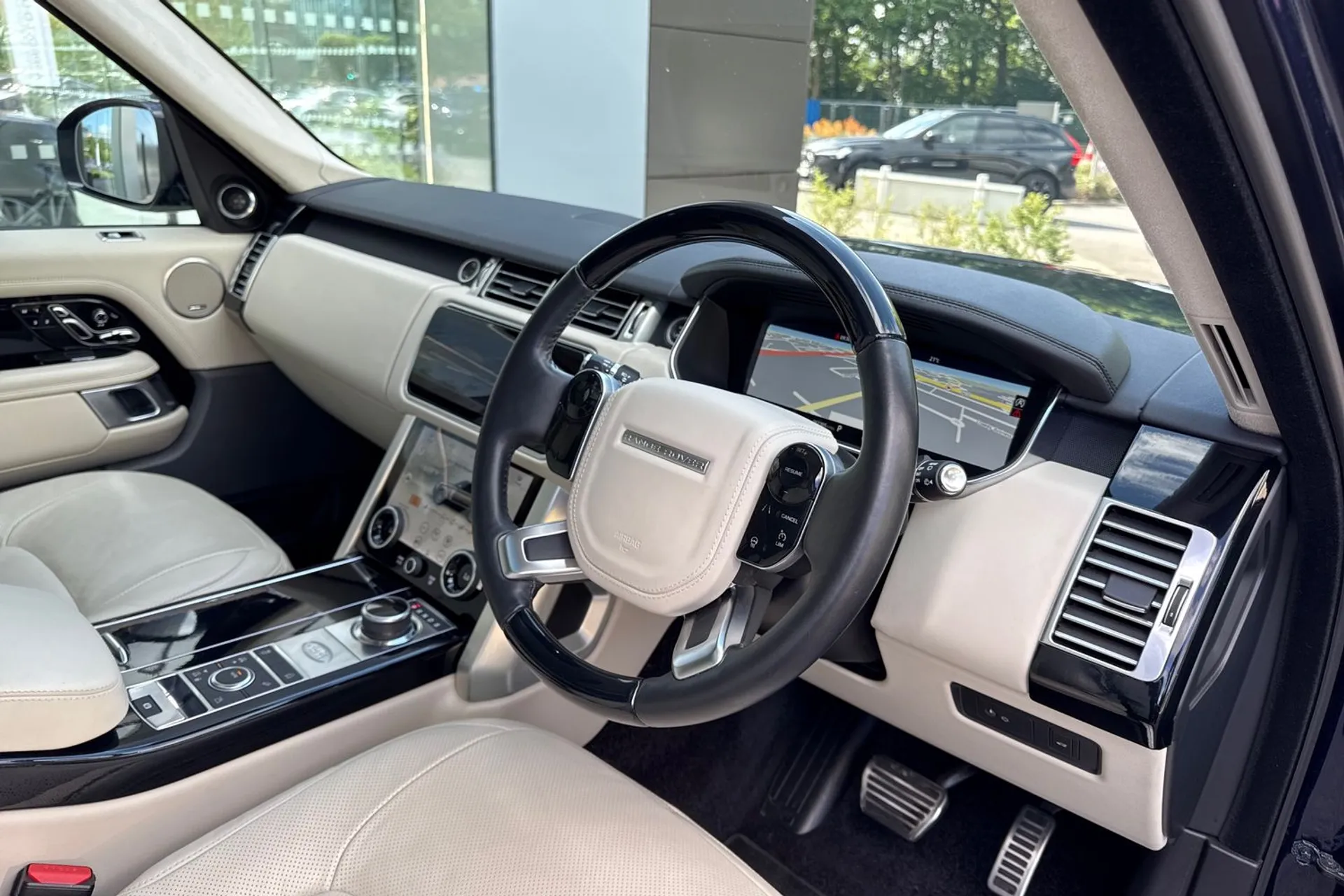 LAND ROVER RANGE ROVER thumbnail image number 41