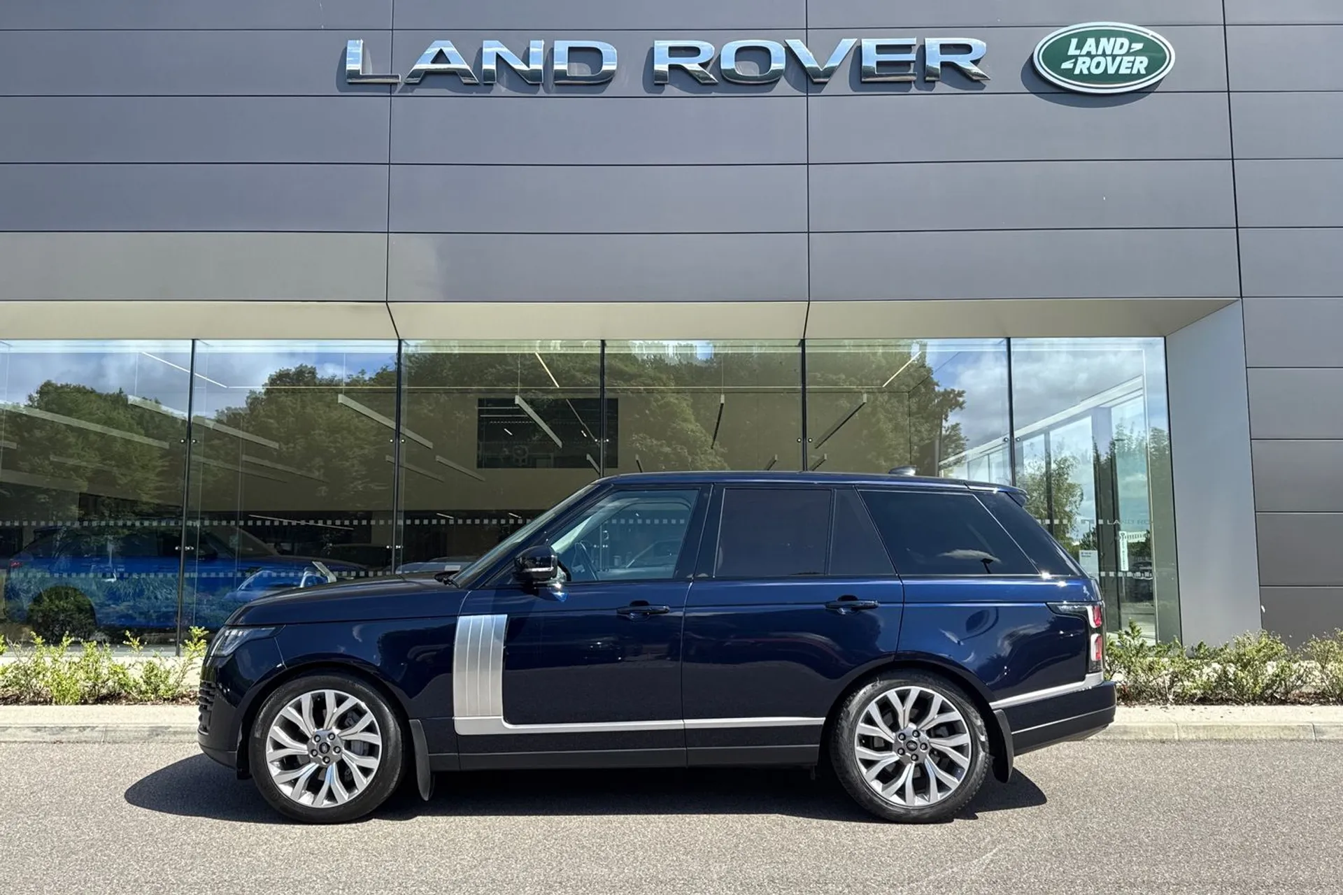 LAND ROVER RANGE ROVER thumbnail image number 7