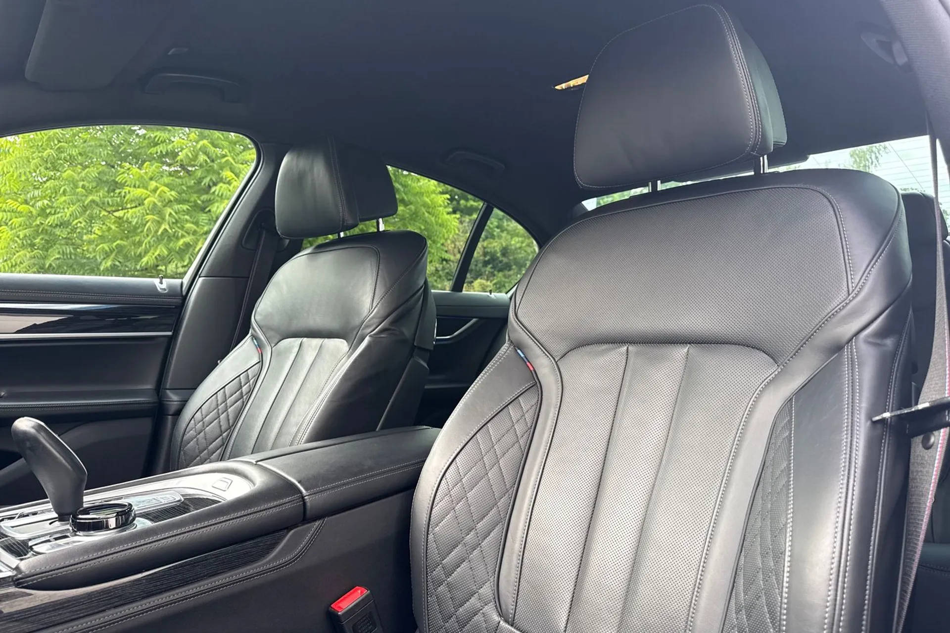 BMW 7 SERIES thumbnail image number 11