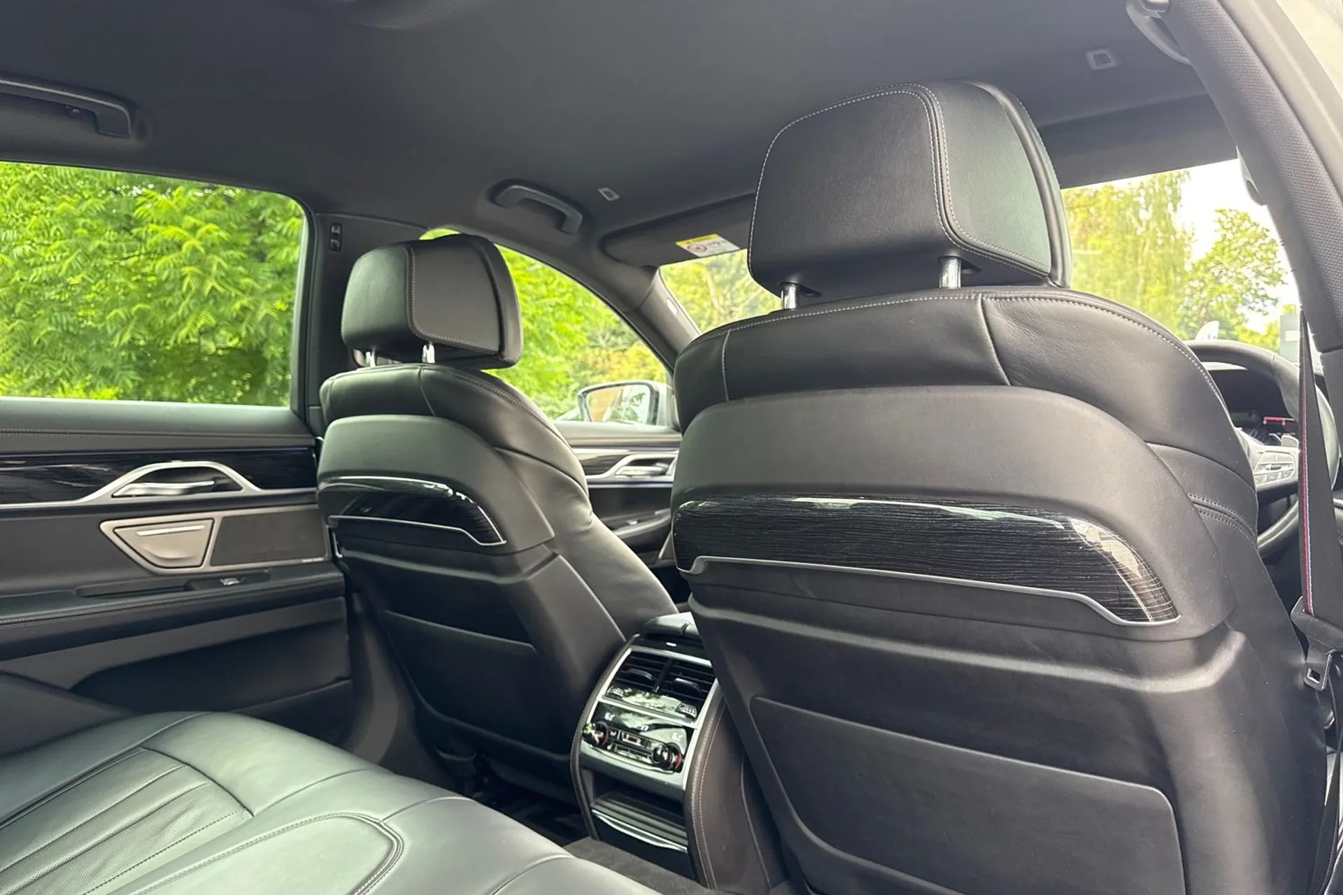 BMW 7 SERIES thumbnail image number 17
