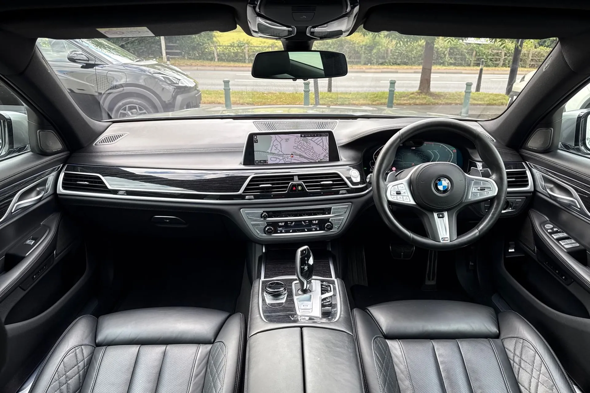 BMW 7 SERIES thumbnail image number 3