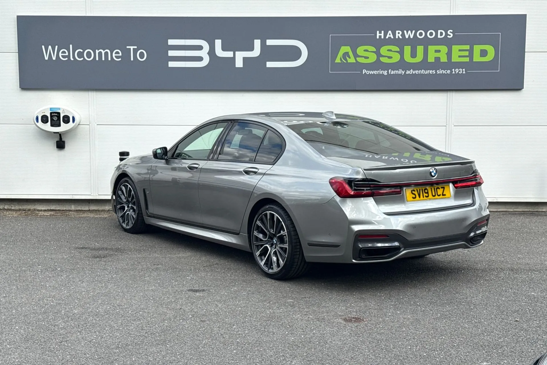 BMW 7 SERIES thumbnail image number 8