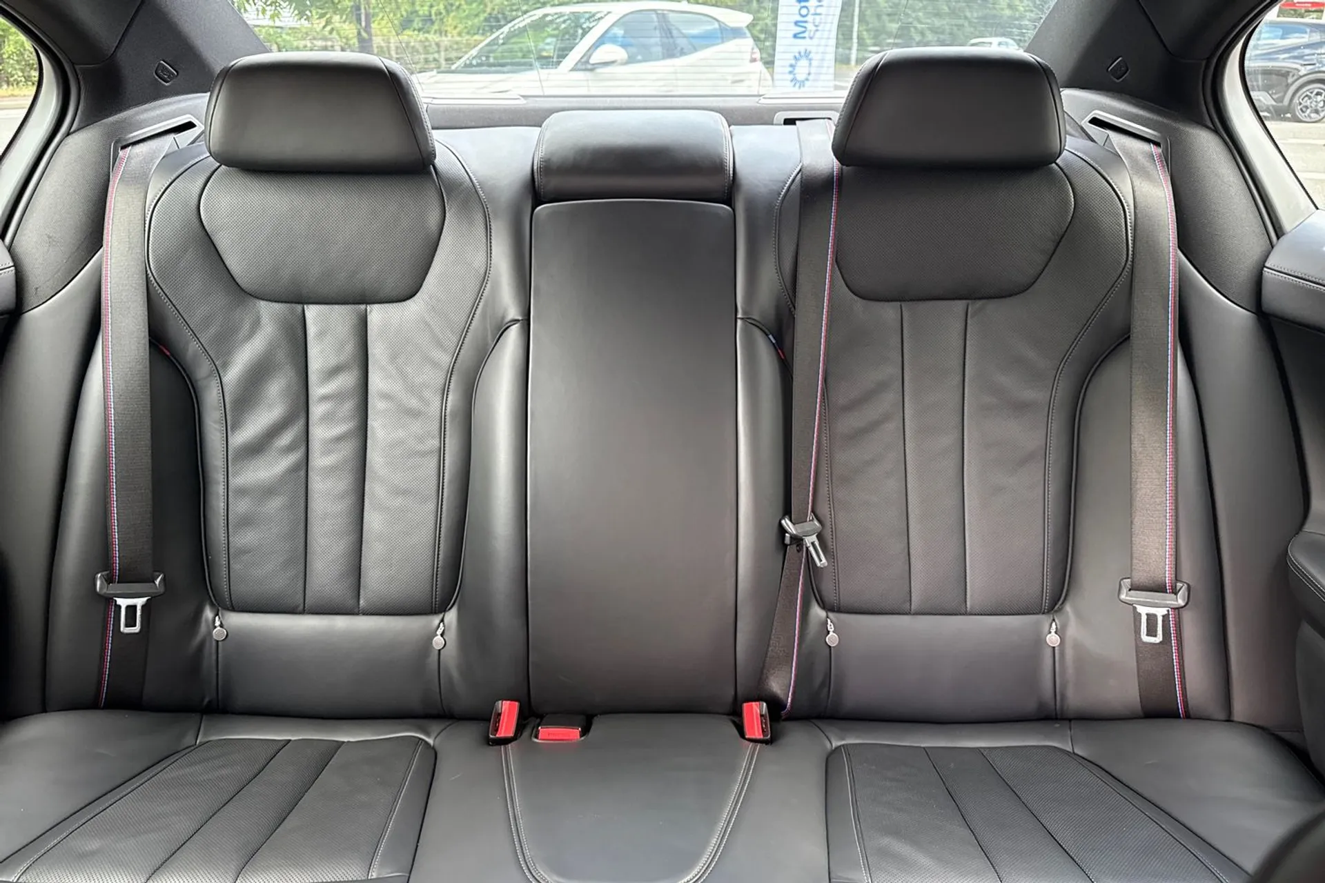 BMW 7 SERIES thumbnail image number 24