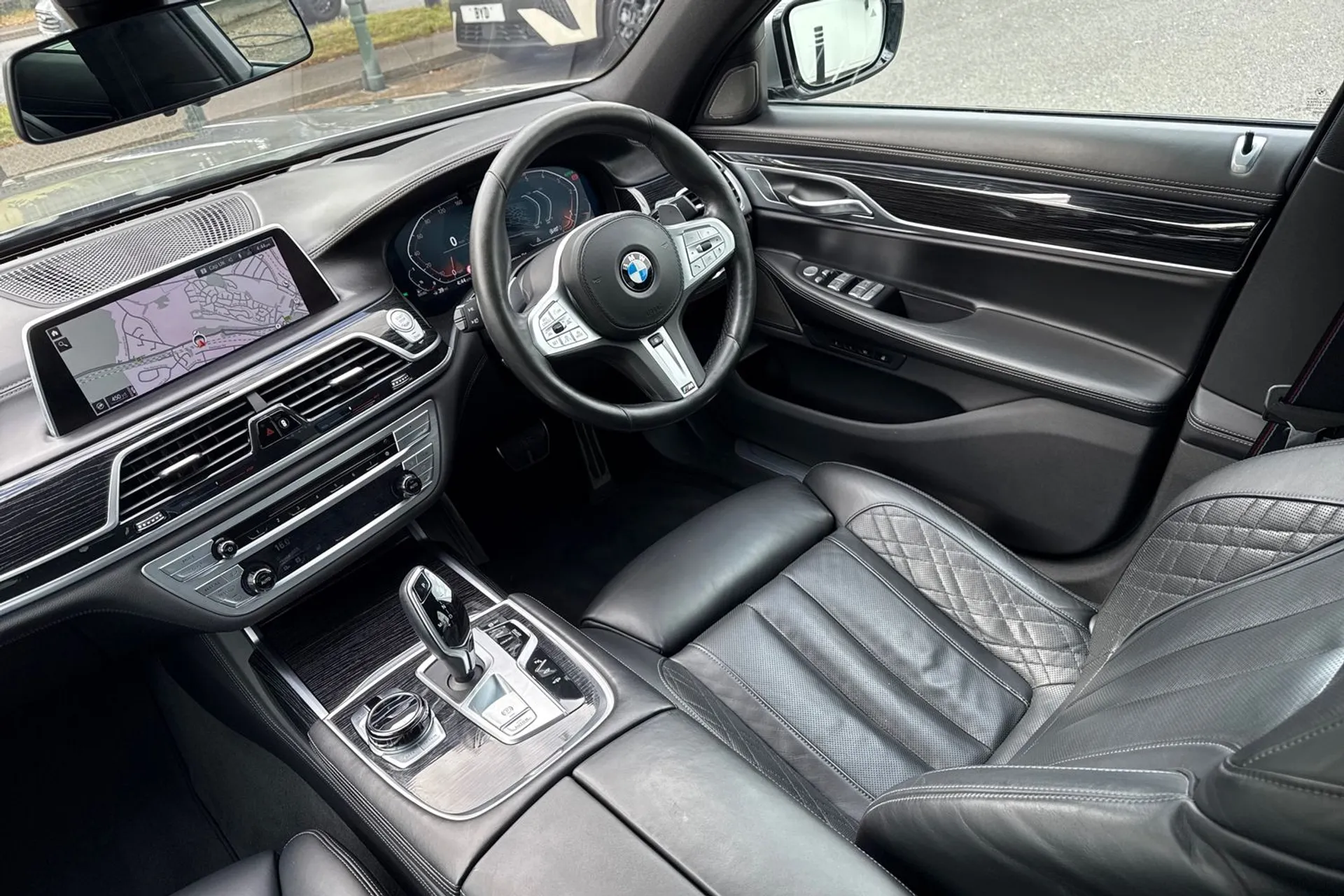 BMW 7 SERIES thumbnail image number 39