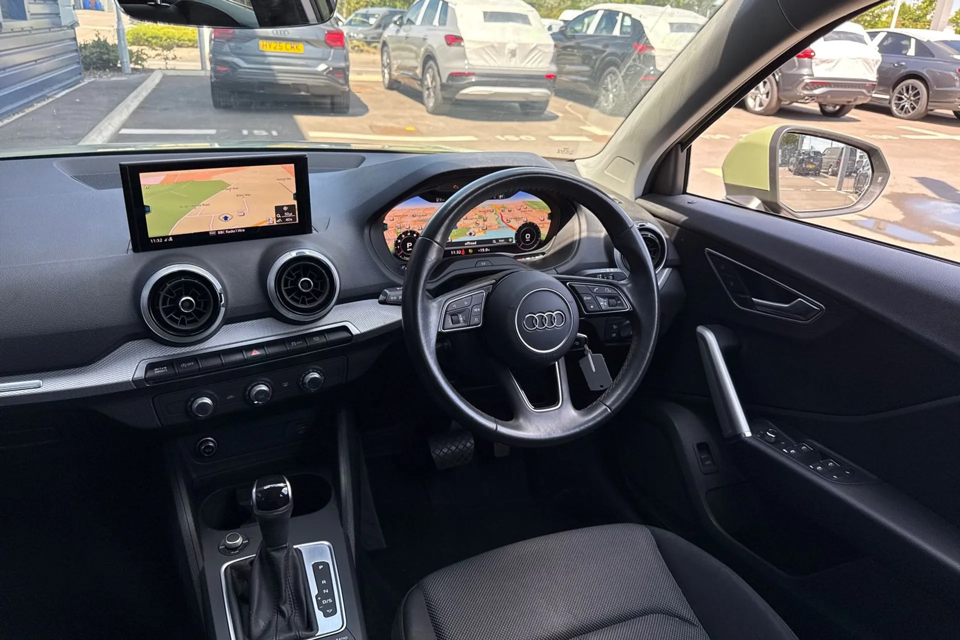 Audi Q2 thumbnail image number 33