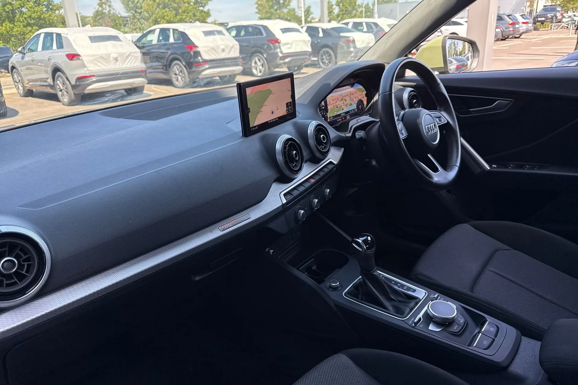 Audi Q2 thumbnail image number 26
